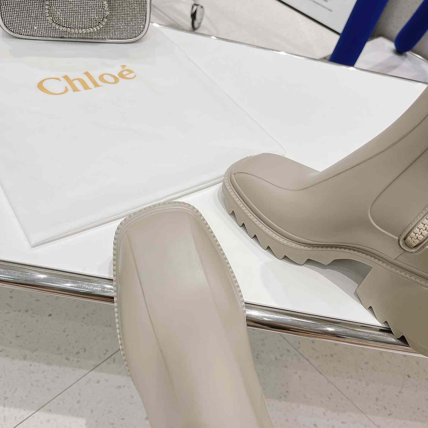 Chloe Debossed-logo Chunky Boots - everydesigner