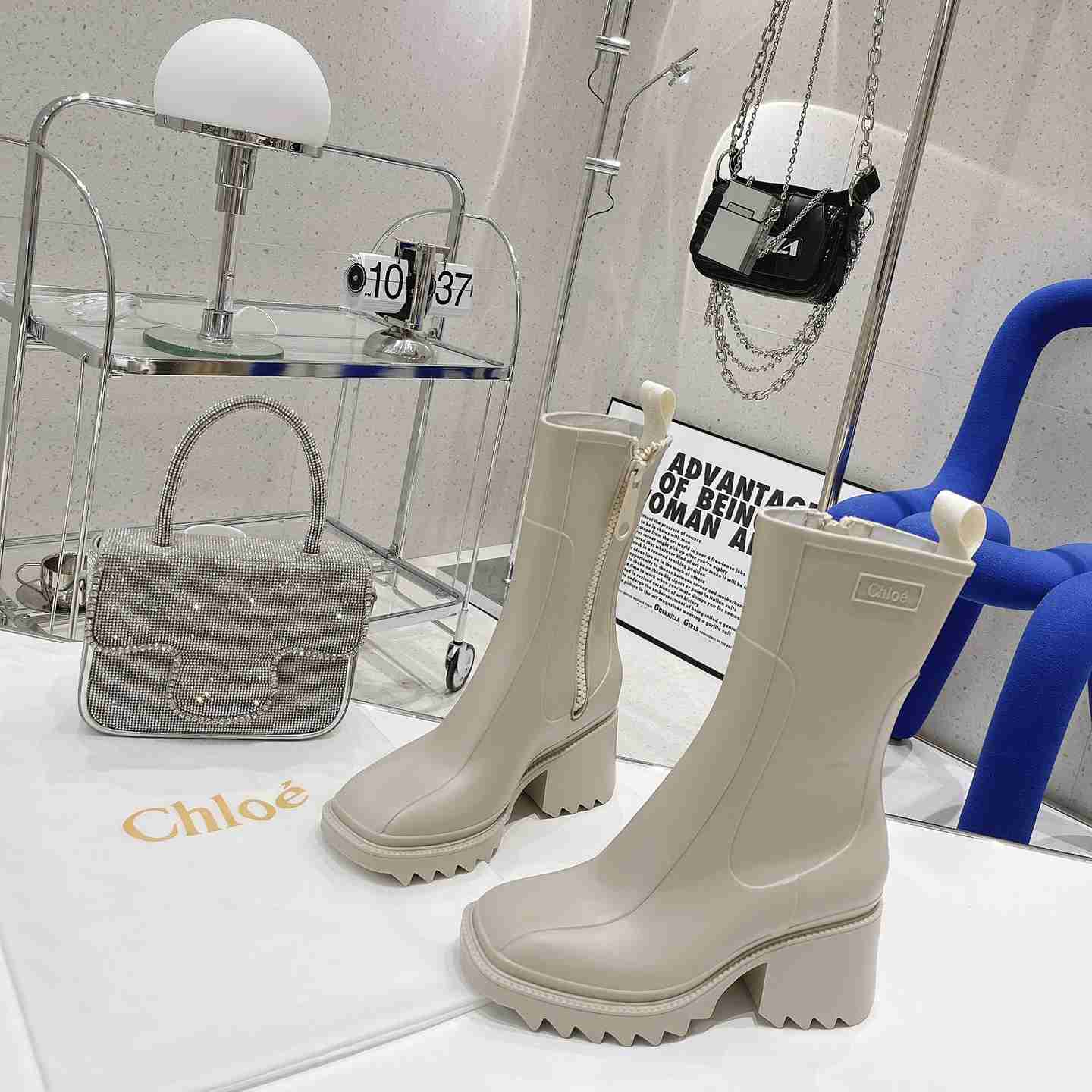 Chloe Debossed-logo Chunky Boots - everydesigner