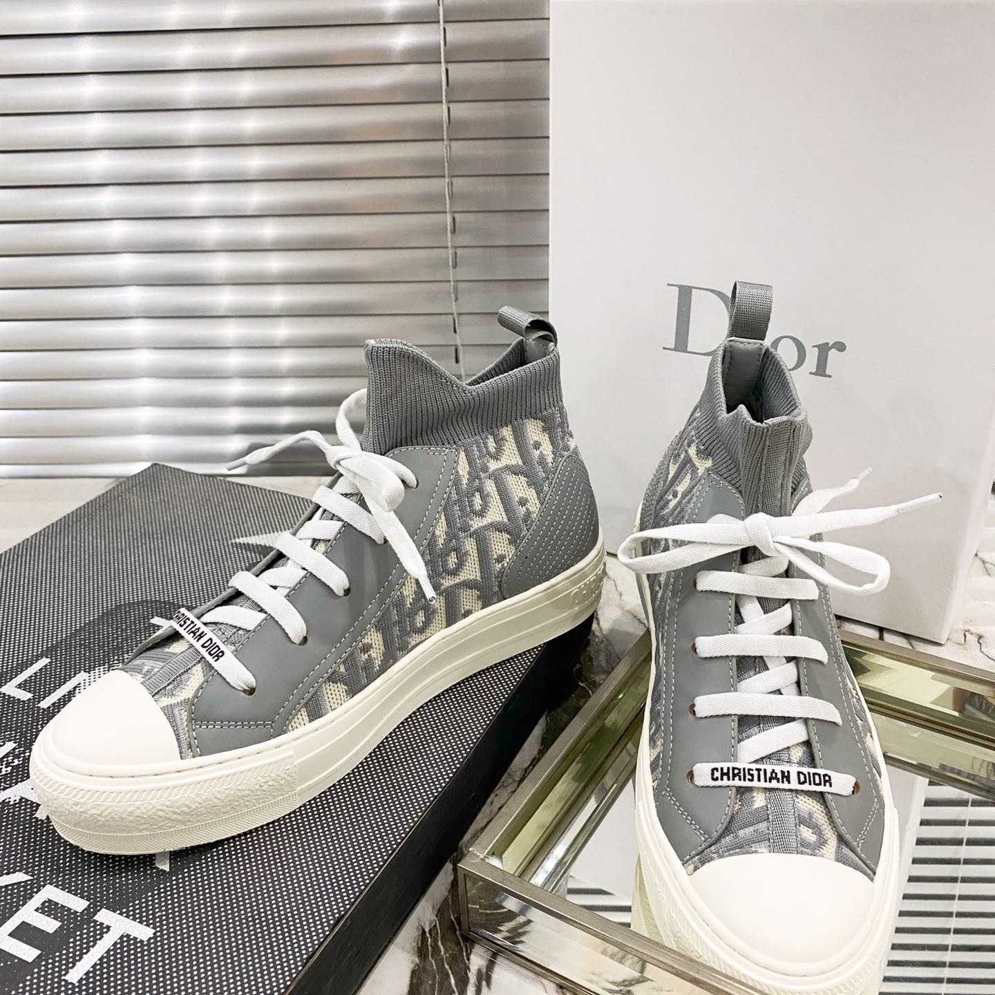 Dior Walk'n'Dior Sneaker - everydesigner