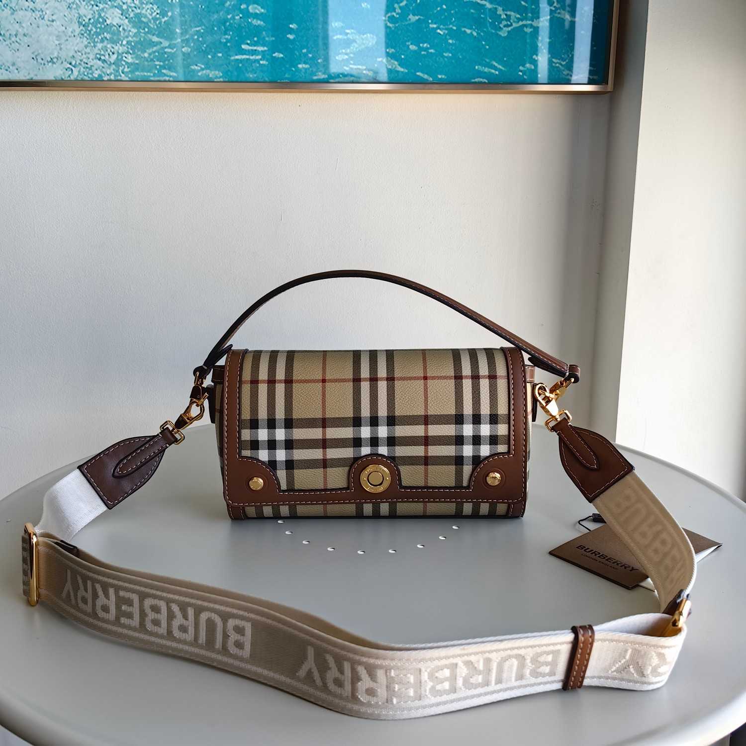 Burberry Top Handle Note Bag - everydesigner