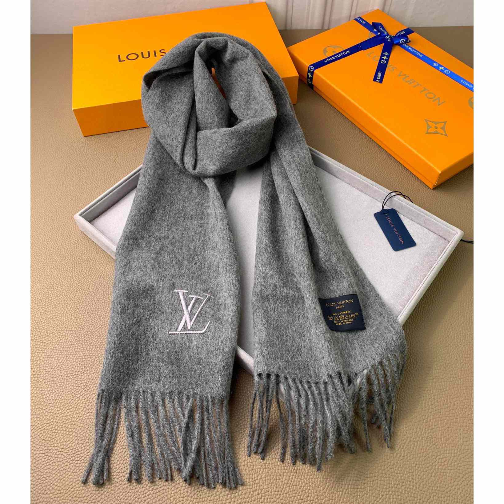 Louis Vuitton Jhelam Scarf - everydesigner