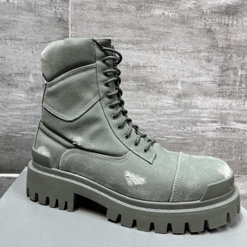 Balenciaga Men's Combat Strike 20mm Boot - everydesigner