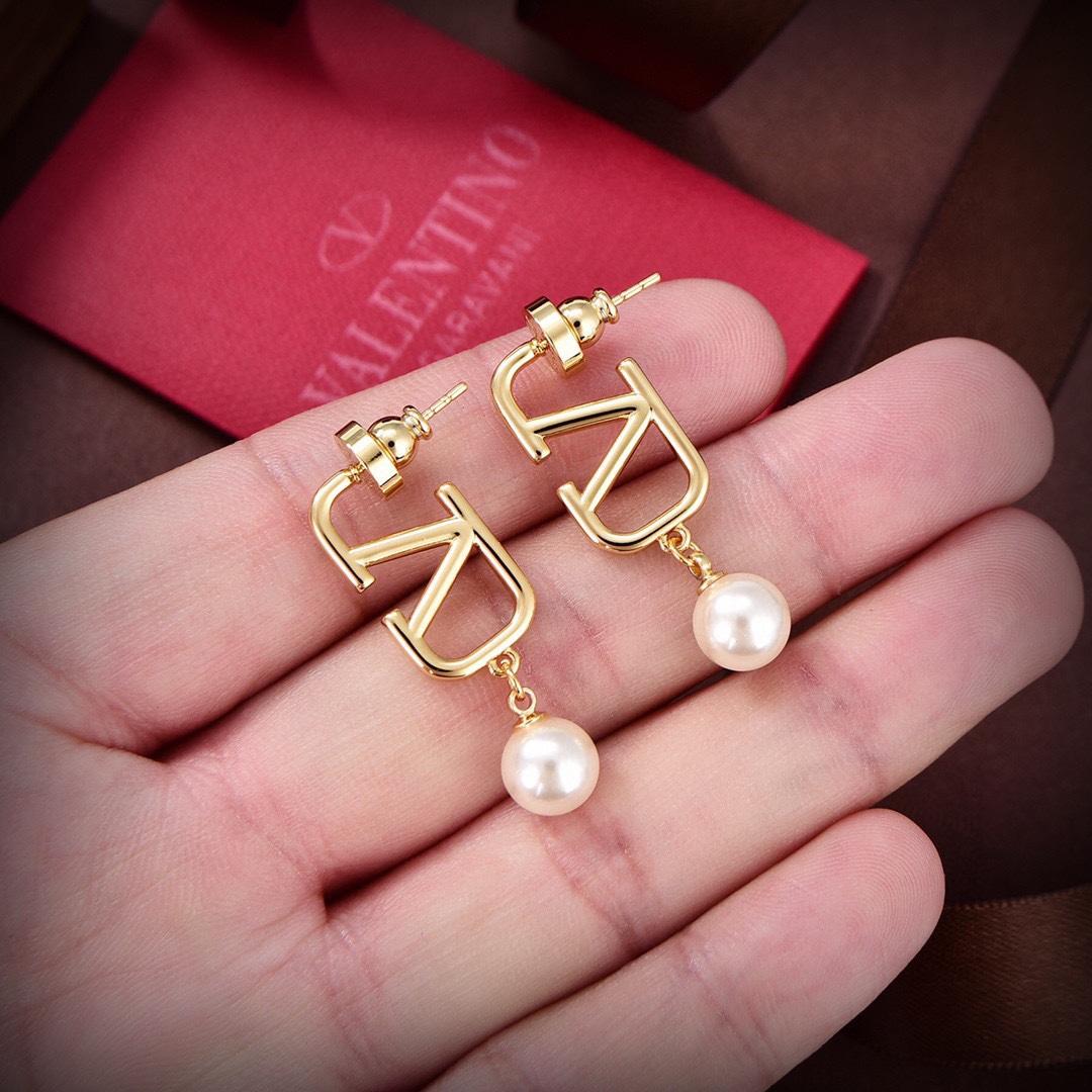 Valenti VLogo Pearl Gold Toned Earrings - everydesigner