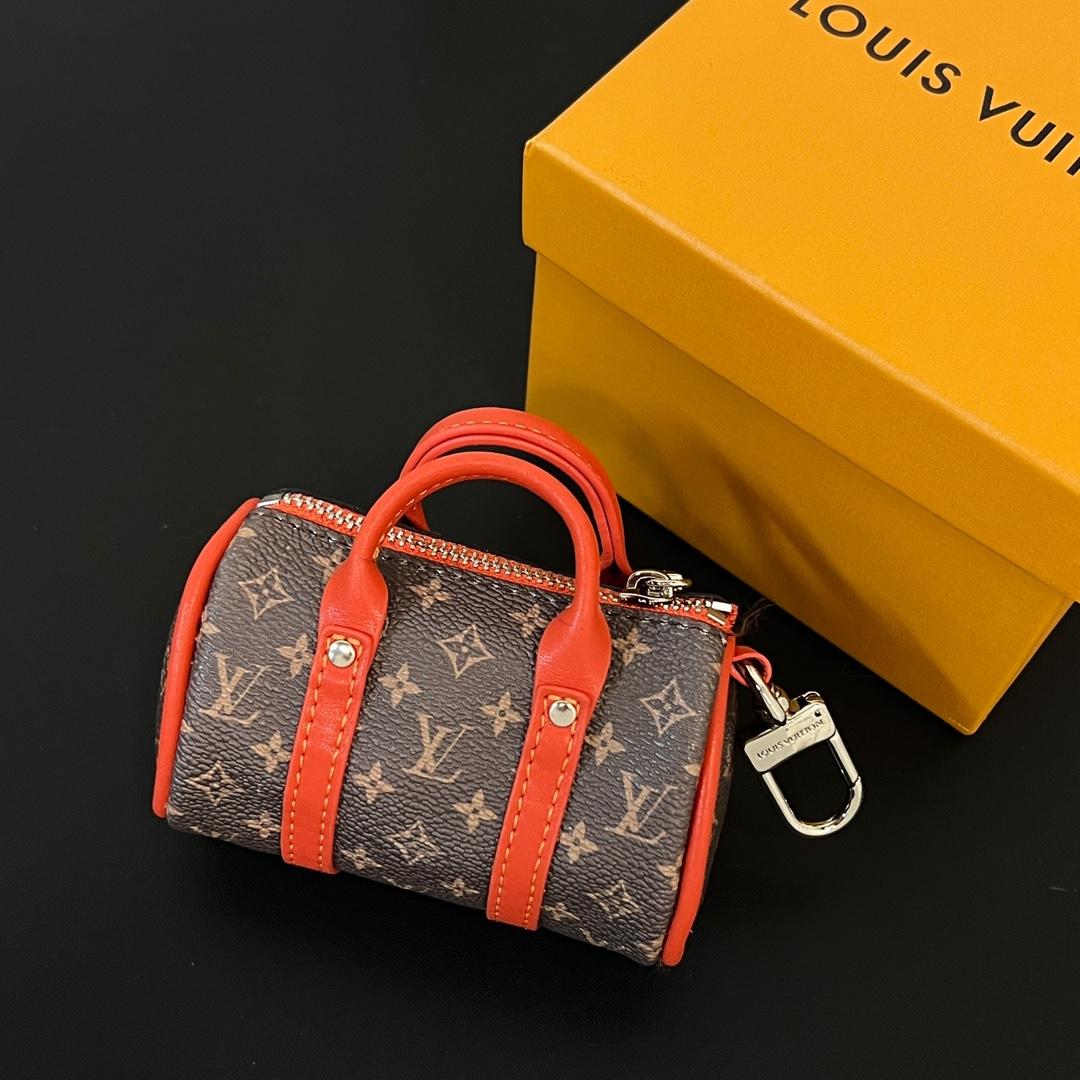 Louis Vuitton LV Colormania Mini Keepall Pouch   M01521 - everydesigner