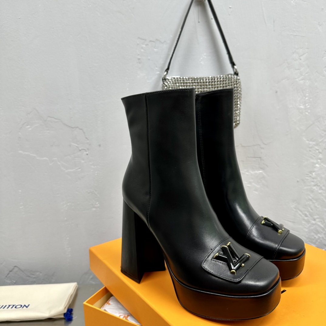 Louis Vuitton Shake Ankle Boot - everydesigner