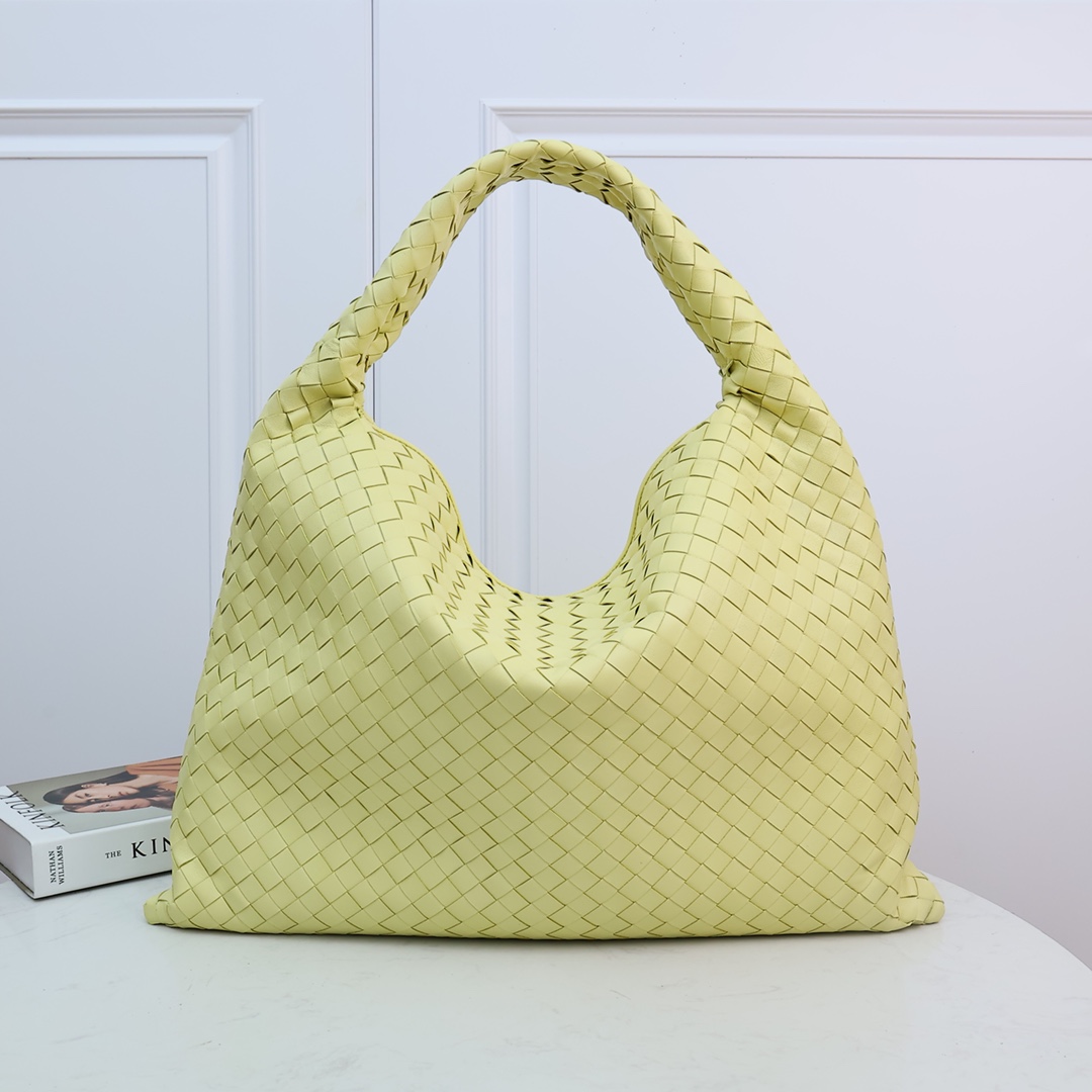 Bottega Veneta Large Hop - everydesigner