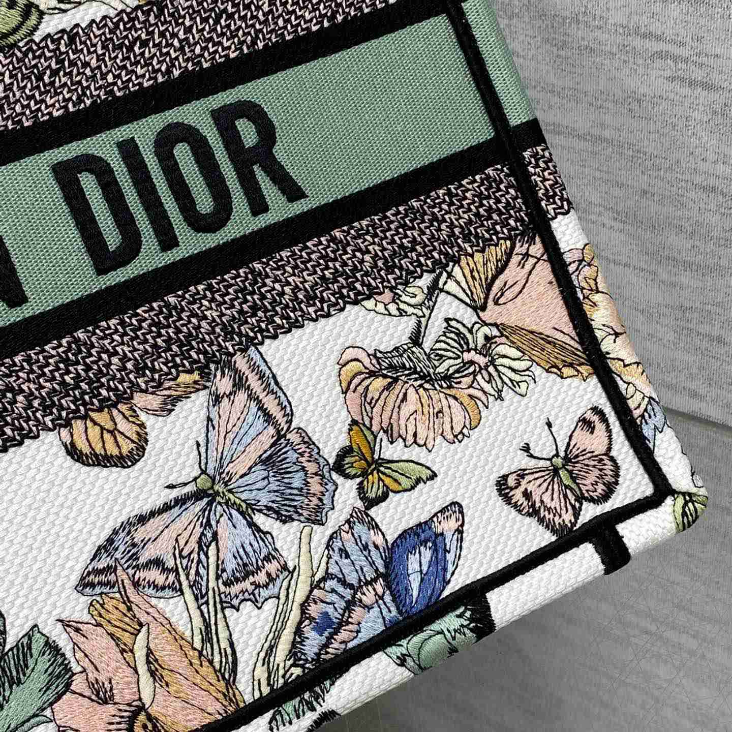 Dior Medium Dior Book Tote - everydesigner