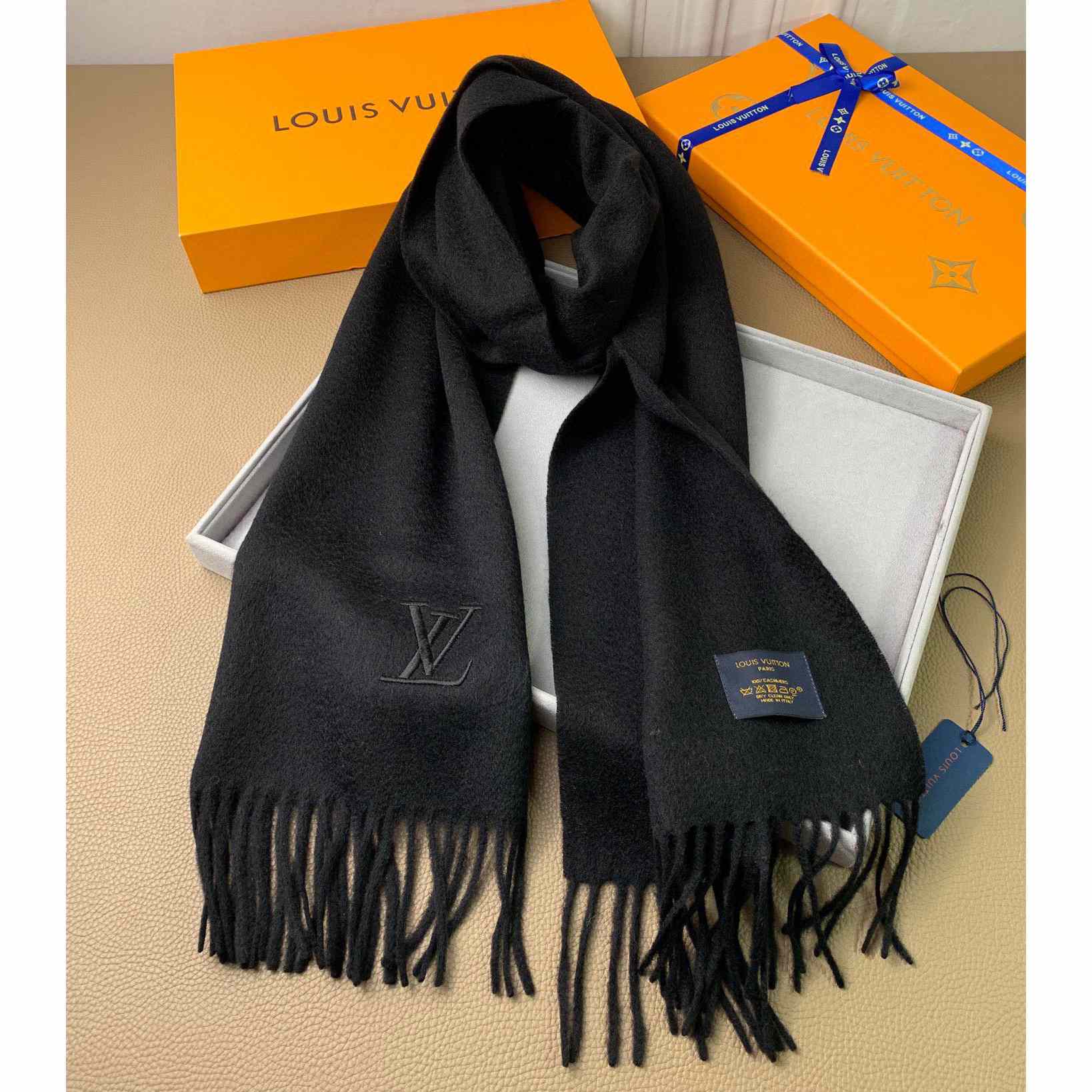 Louis Vuitton Jhelam Scarf - everydesigner