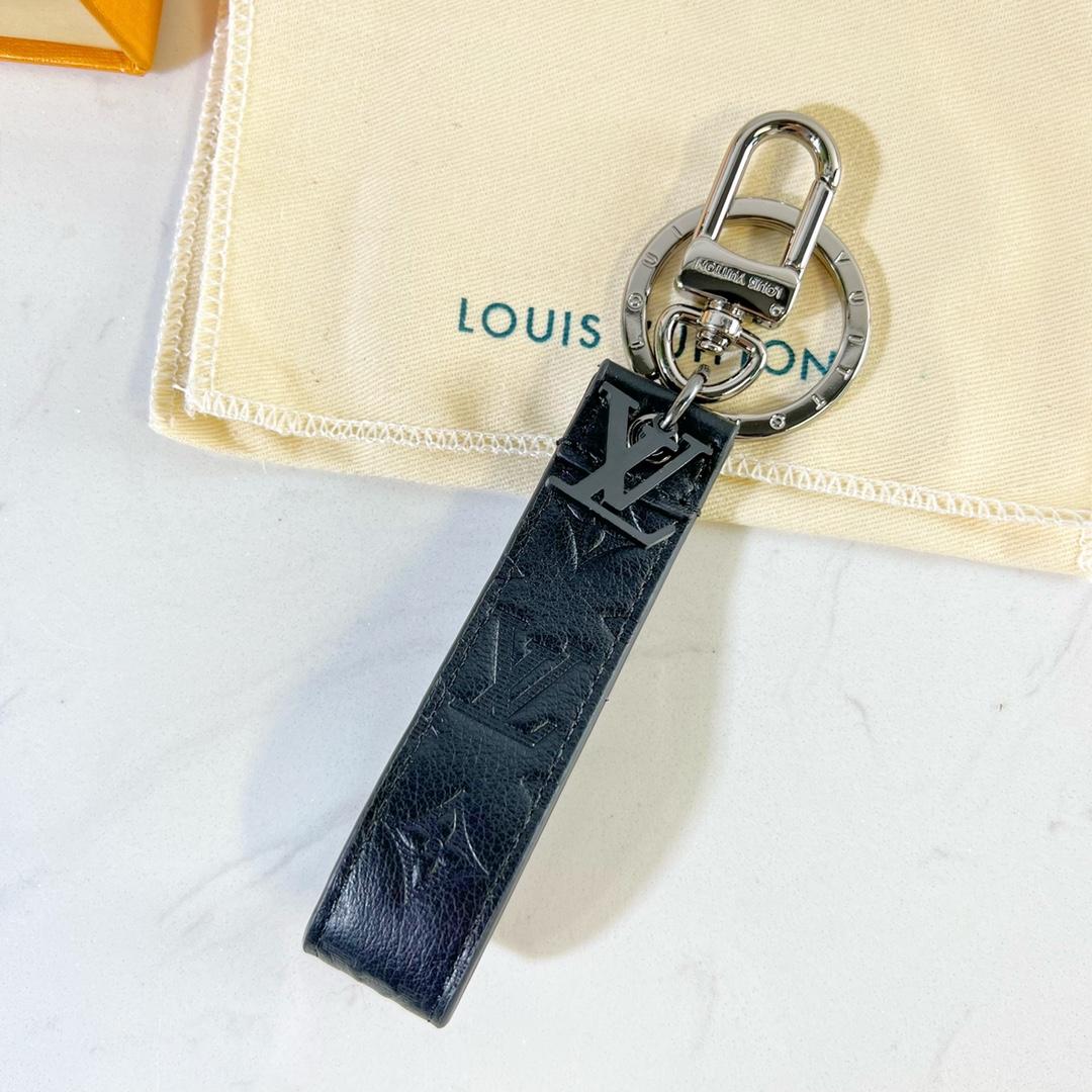 Louis Vuitton LV Shadow Dragonne Key Holder And Bag Charm - everydesigner