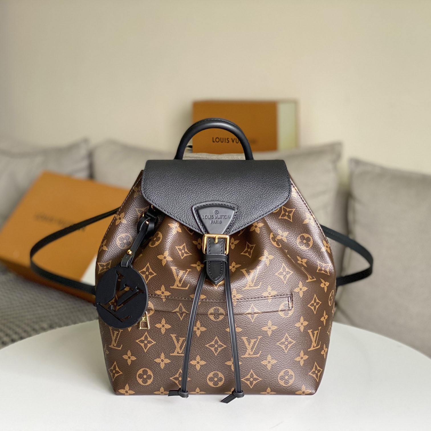 Louis Vuitton Backpacks  (27.5 x 33 x 14cm) m45515 - everydesigner