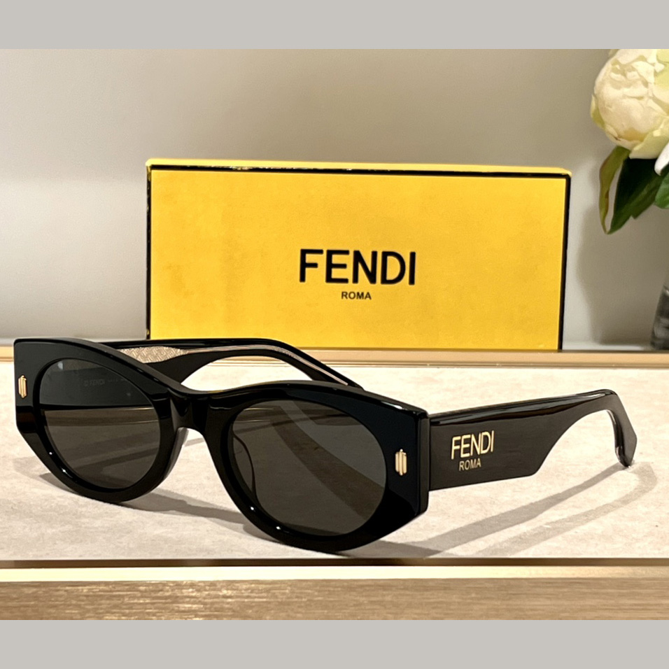 Fendi Roma Black Acetate Sunglasses   FE40125F  - everydesigner