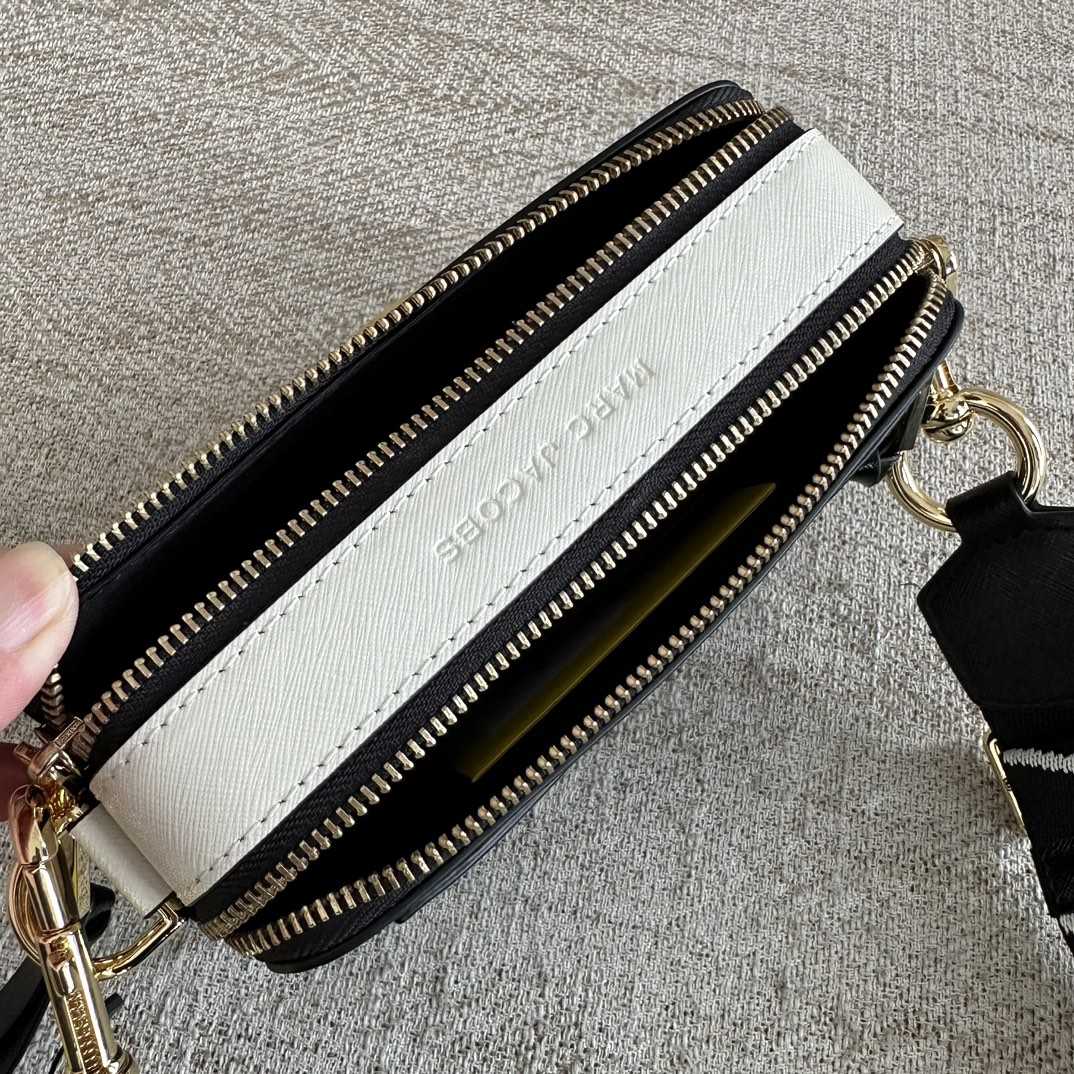 Marc Jacobs Snapshot Small Camera Bag (18/11/6cm) - everydesigner