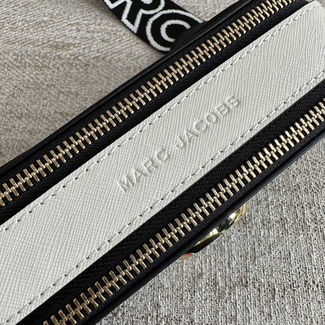 Marc Jacobs Snapshot Small Camera Bag (18/11/6cm) - everydesigner