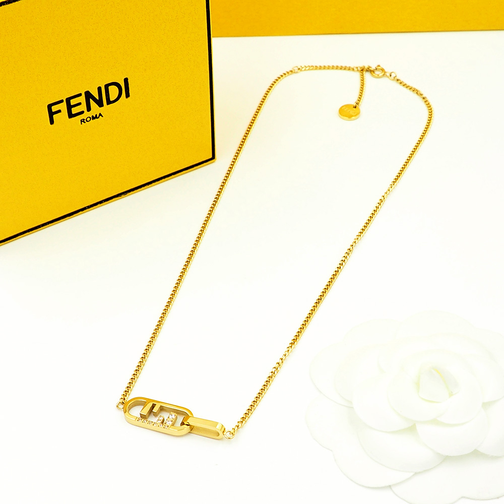 Fendi O’Lock Necklace - everydesigner