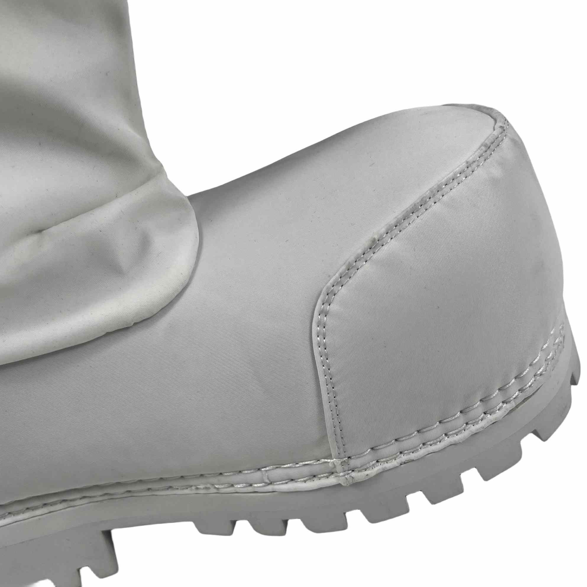 Balenciaga Alaska Low Boot In White Nylon - everydesigner