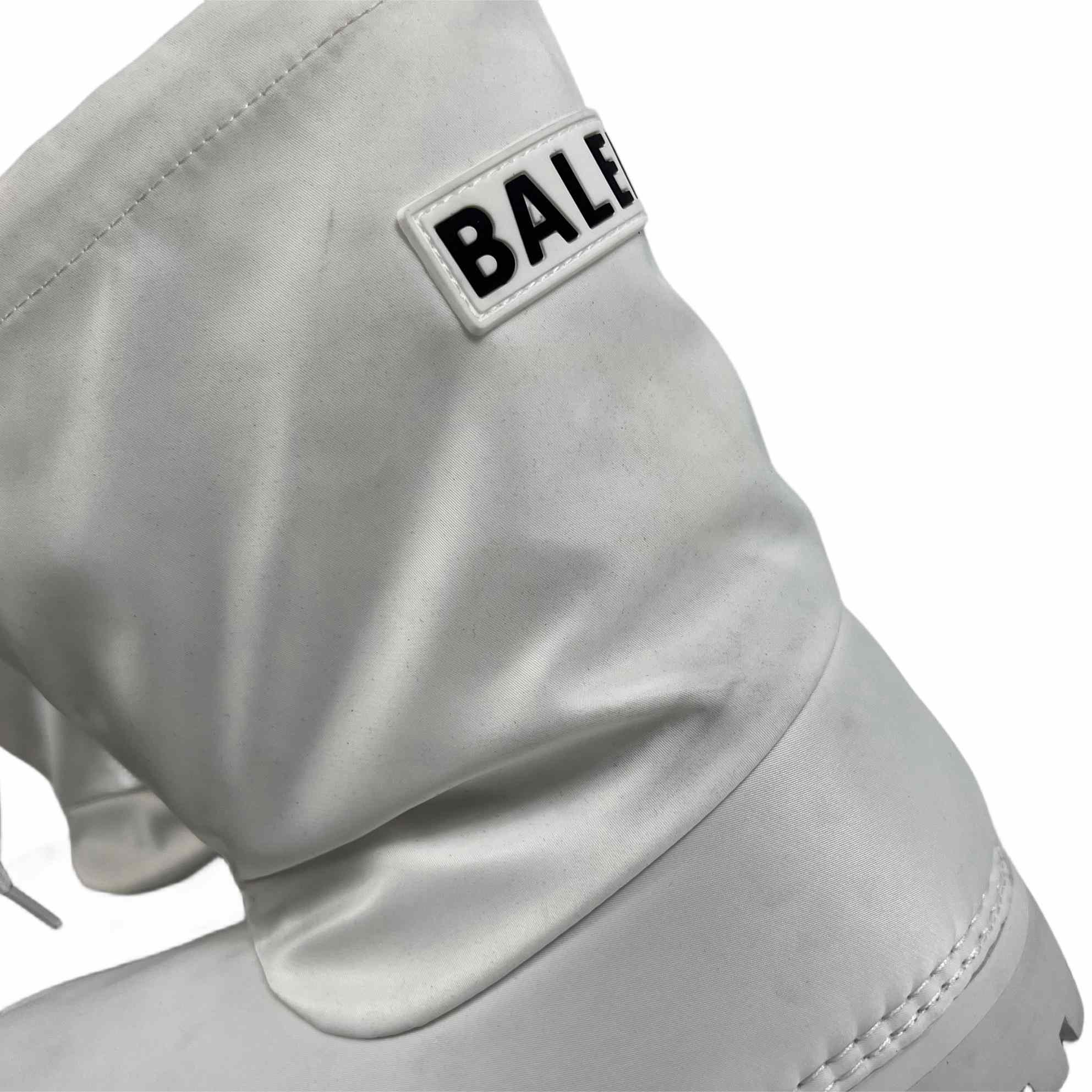 Balenciaga Alaska Low Boot In White Nylon - everydesigner