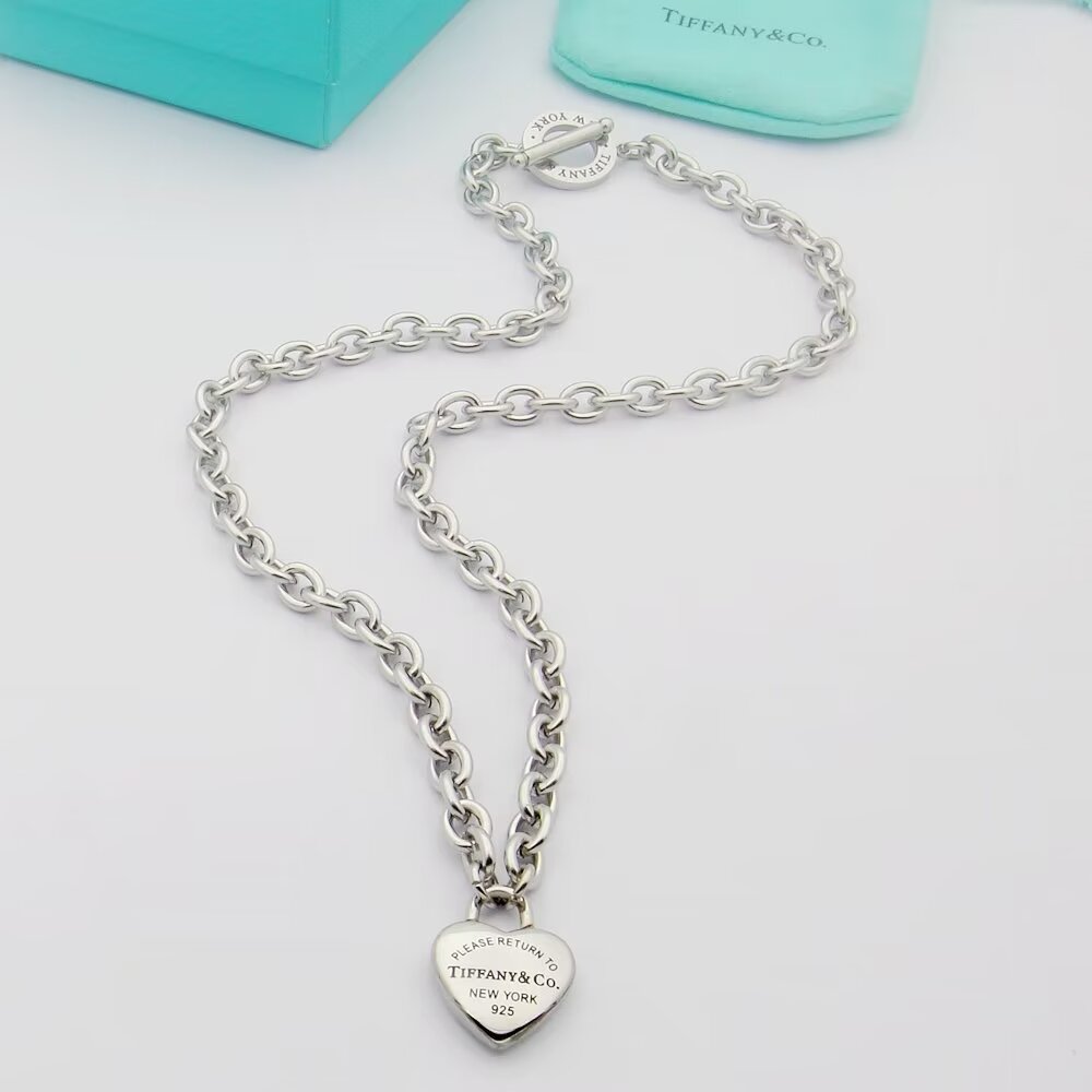 Tiffany&CO Full Heart Toggle Pendant - everydesigner