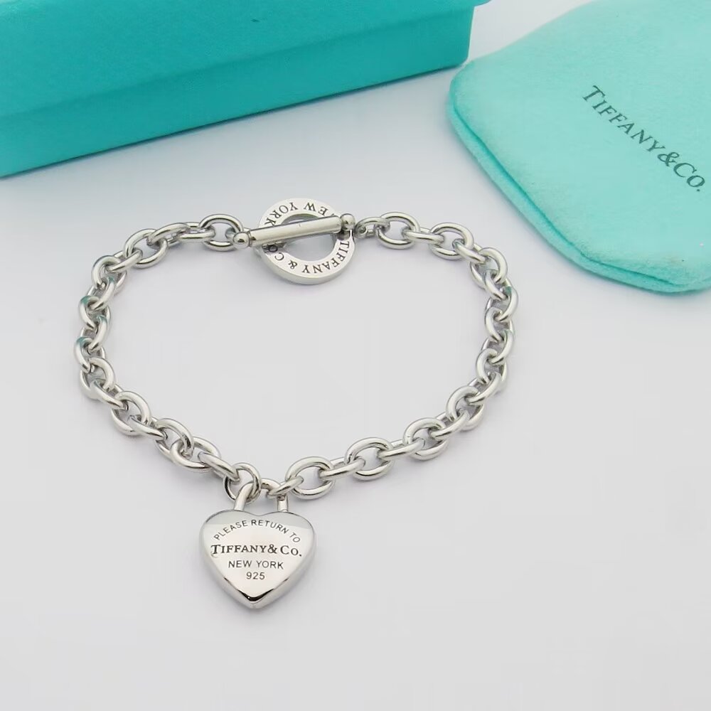 Tiffany&CO Full Heart Toggle Bracelet - everydesigner