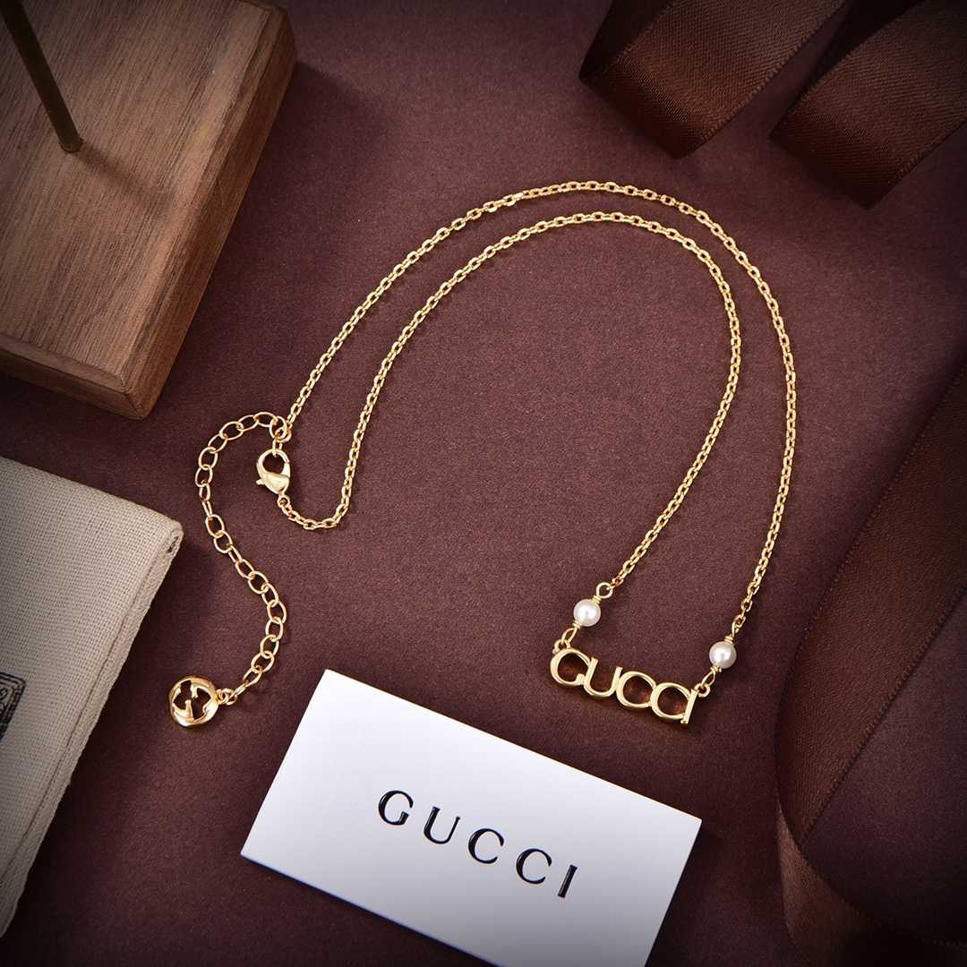 Gucci Letter Single Necklace - everydesigner