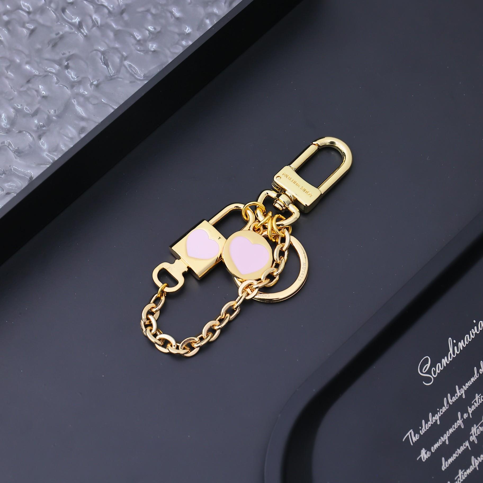 Louis Vuitton Cadenas Key Holder   M01425 - everydesigner