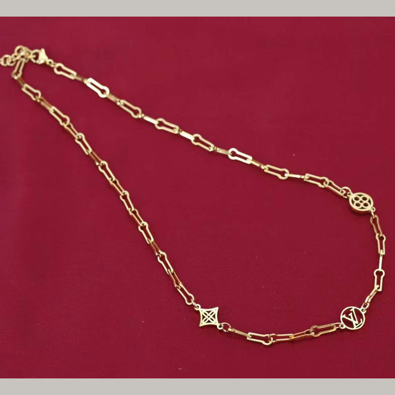 Louis Vuitton Necklace - everydesigner