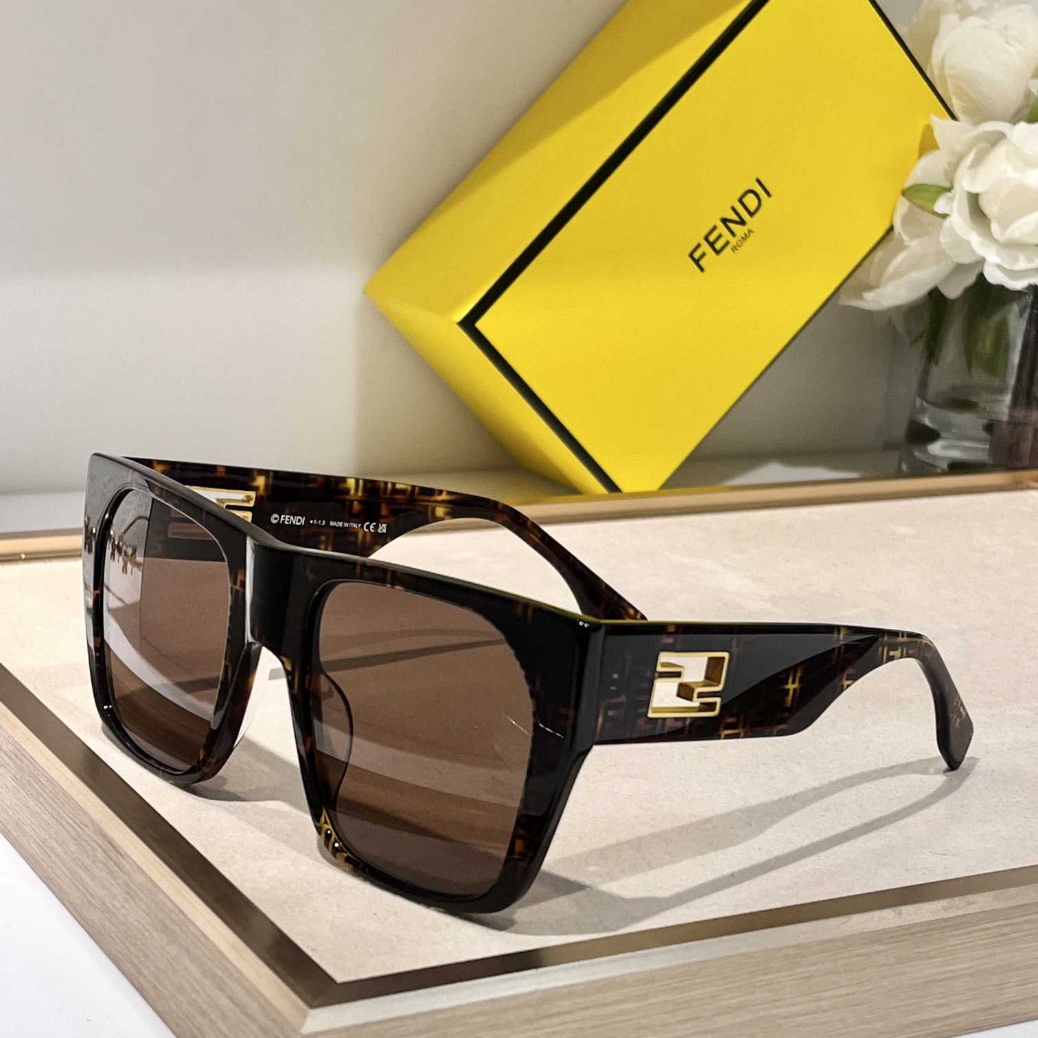 Fendi Baguette Havana Acetate Sunglasses - everydesigner