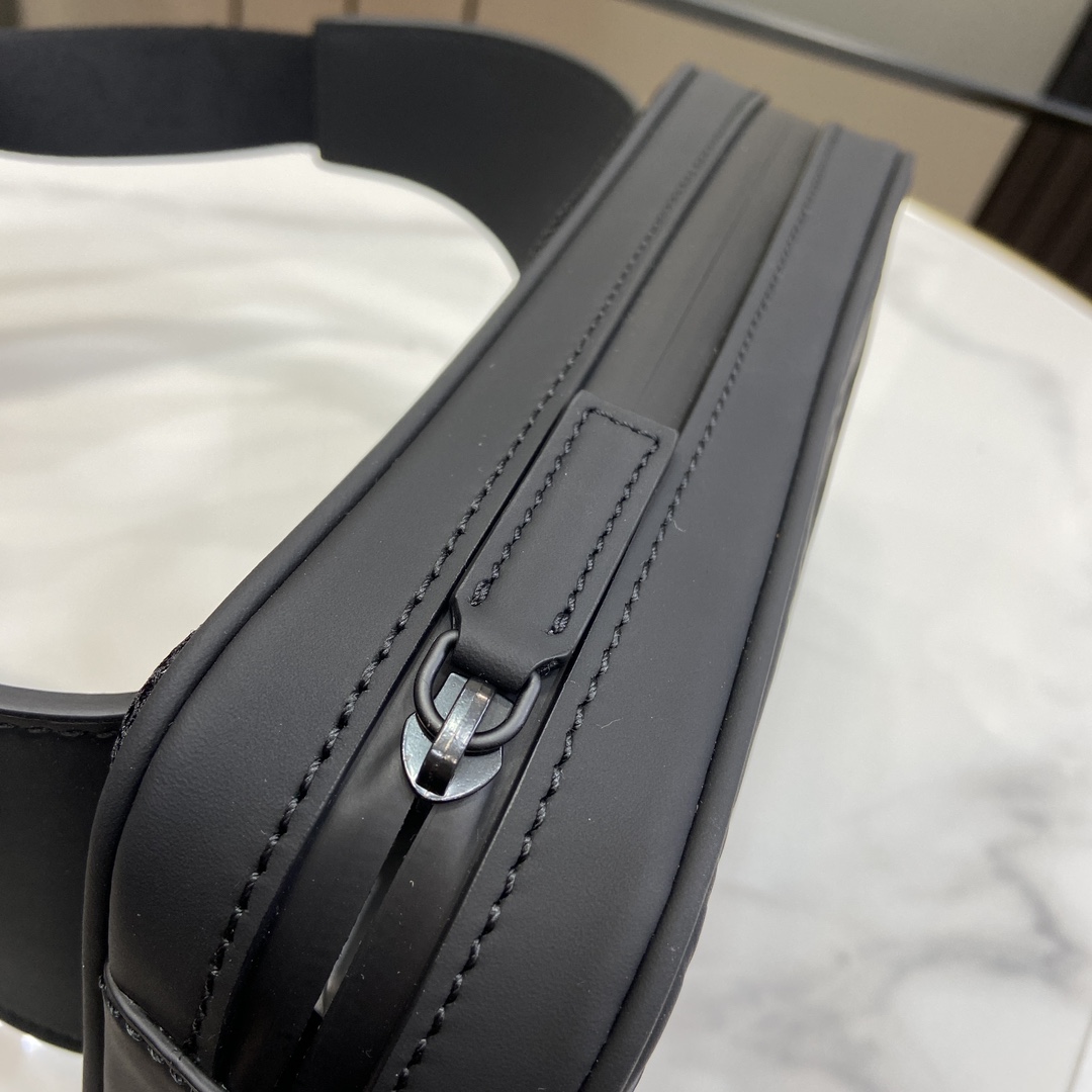 Gucci GG Belt Bag - everydesigner