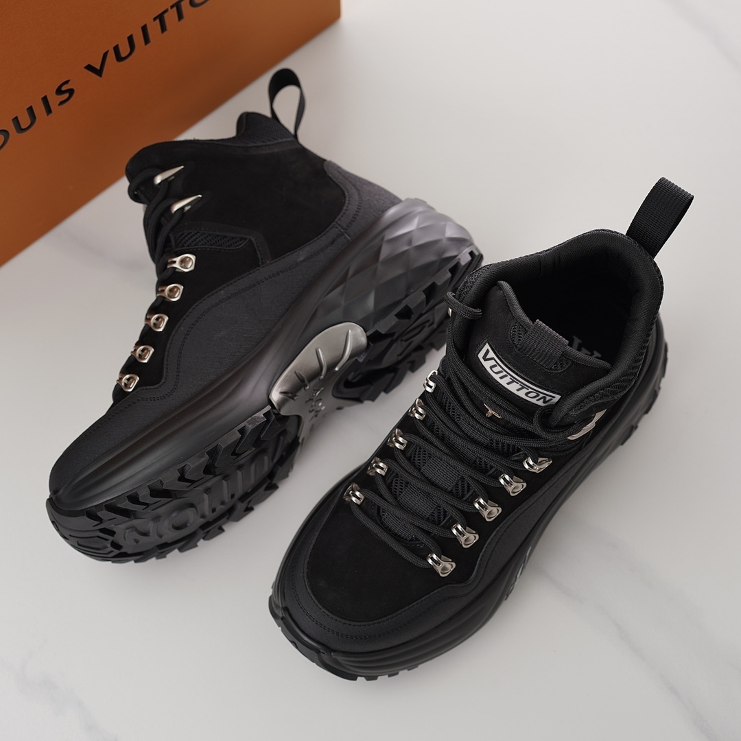 Louis Vuitton LV Discovery Ankle Boot   - everydesigner