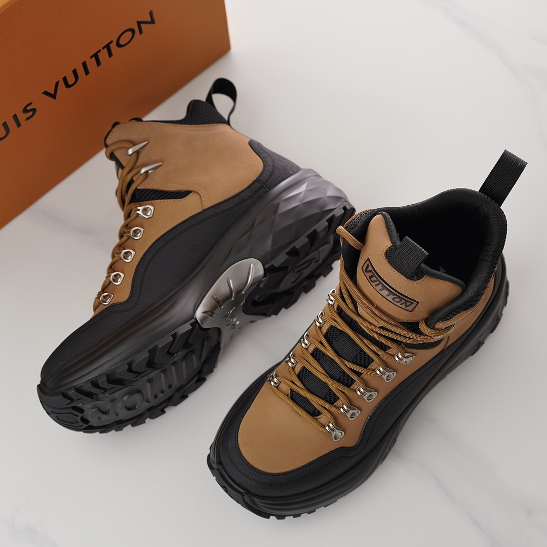 Louis Vuitton LV Discovery Ankle Boot   - everydesigner