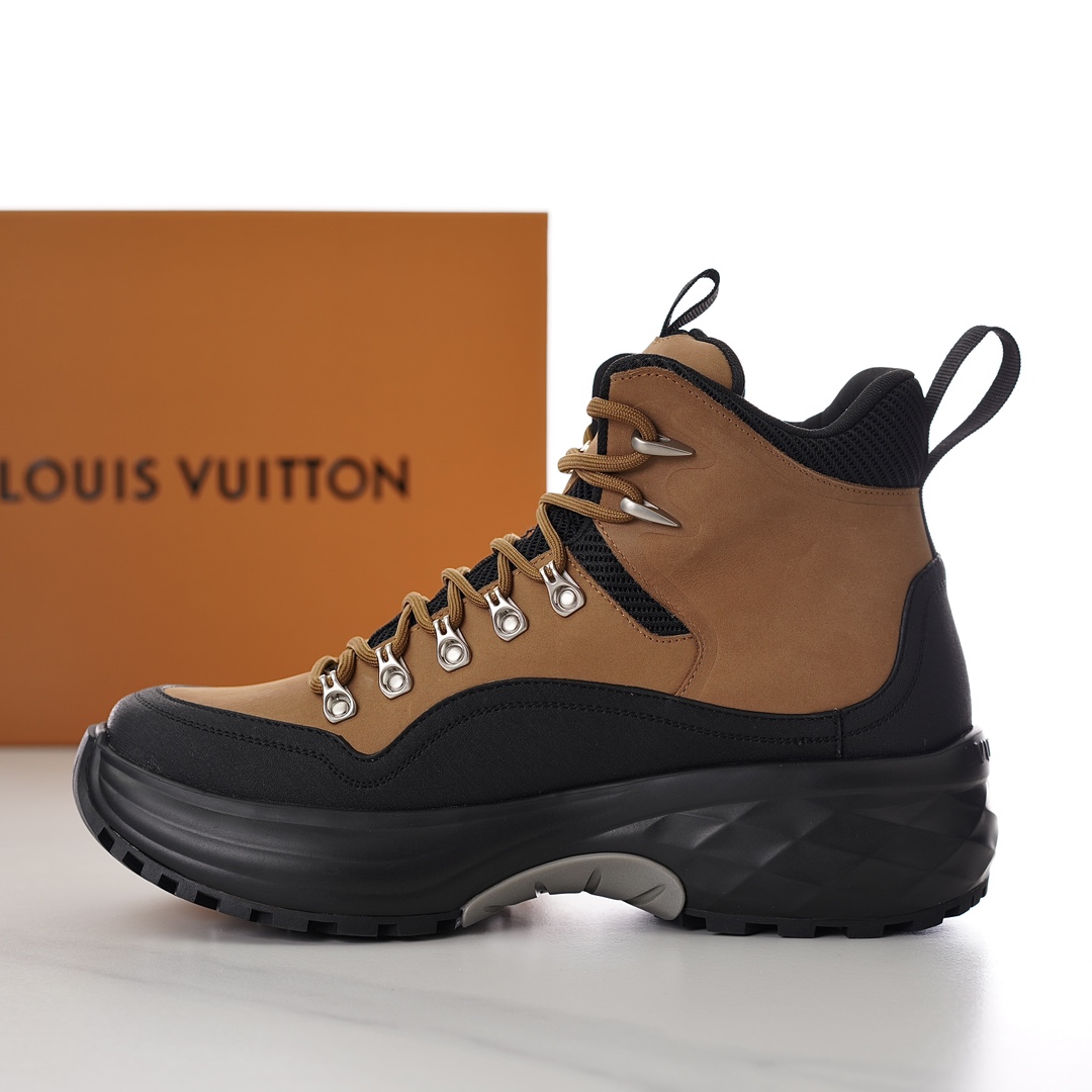 Louis Vuitton LV Discovery Ankle Boot   - everydesigner