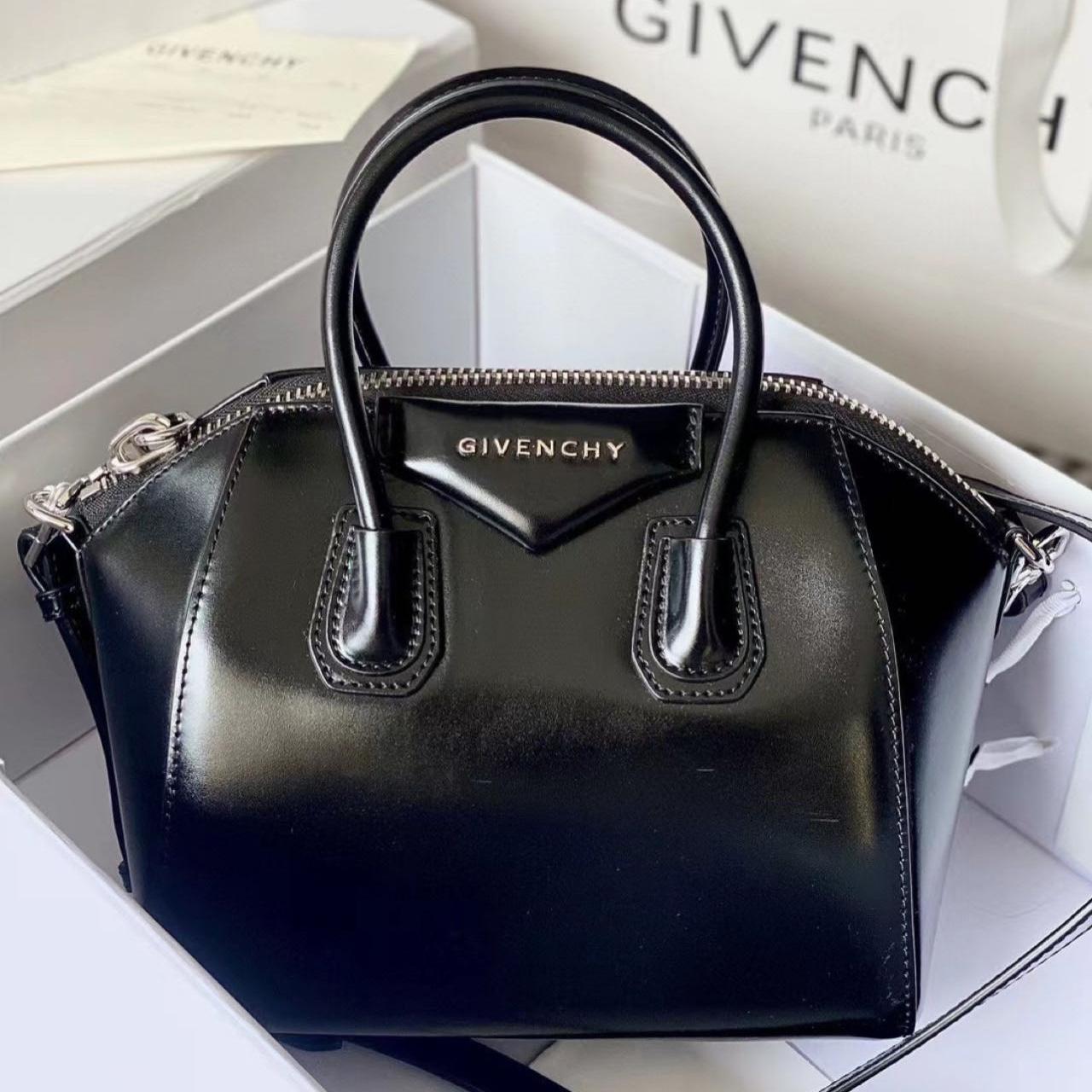 Givenchy Antigona Tote  22-27-13cm - everydesigner