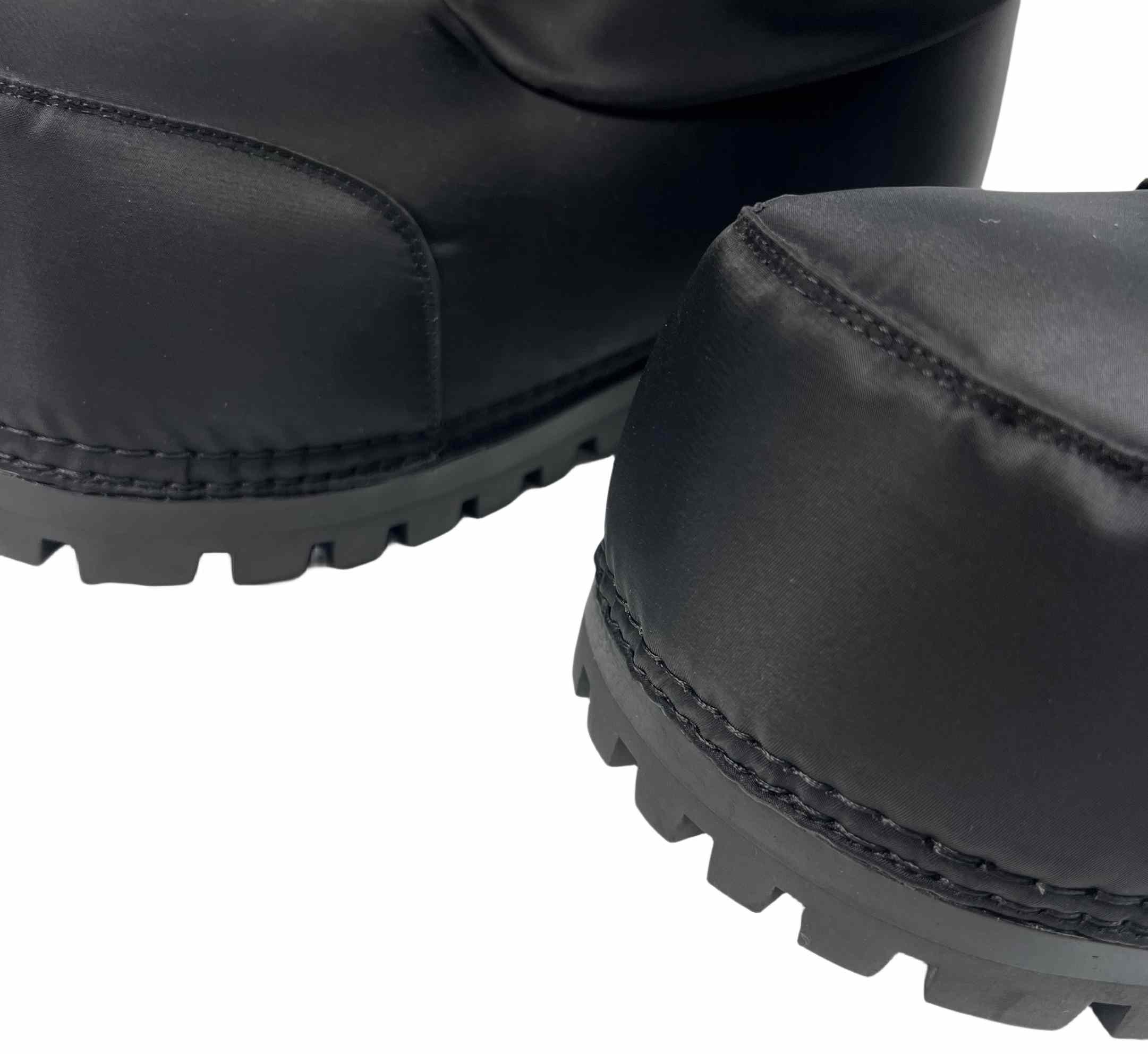 Balenciaga Alaska Low Boot In Black Nylon - everydesigner