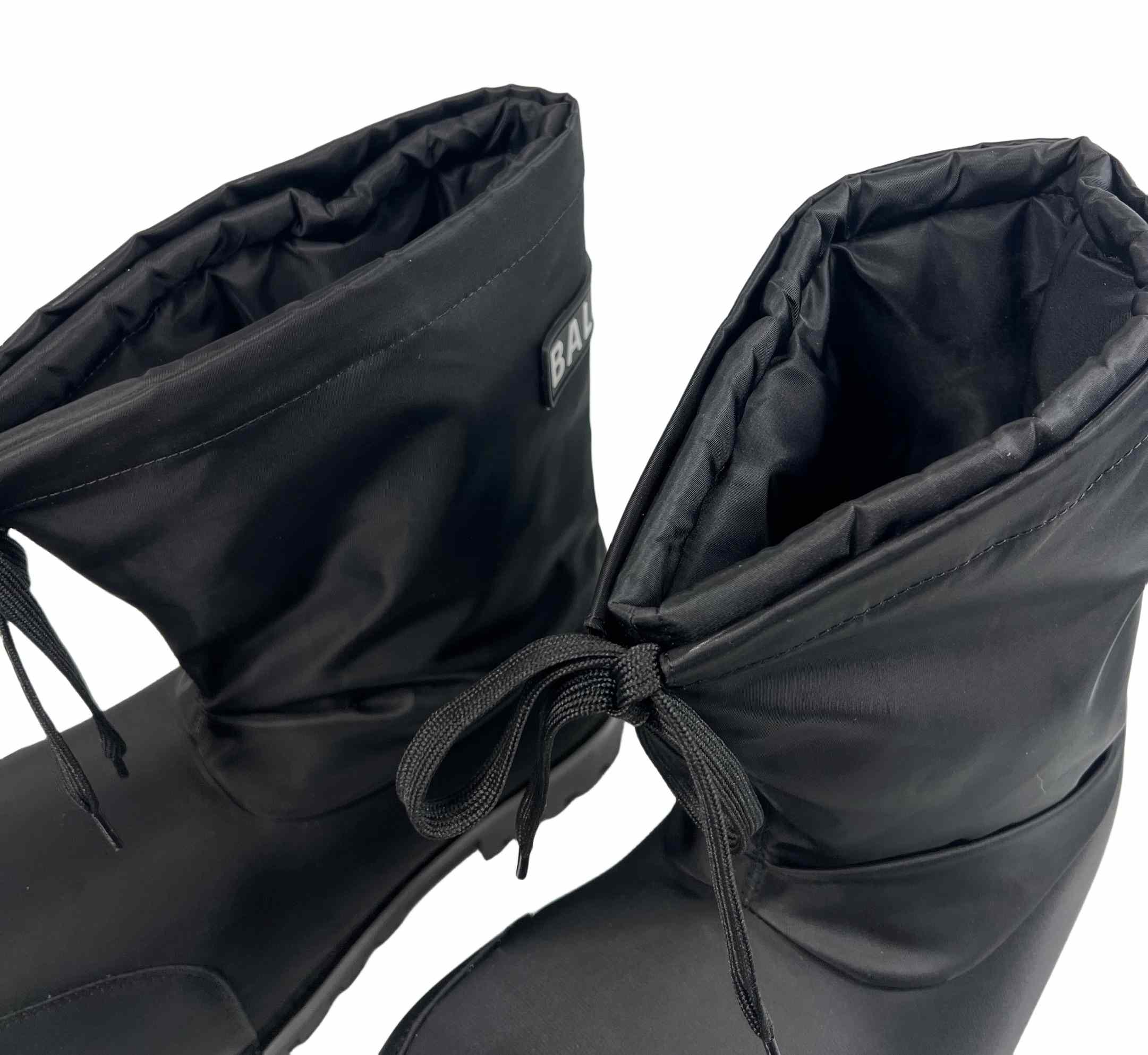 Balenciaga Alaska Low Boot In Black Nylon - everydesigner