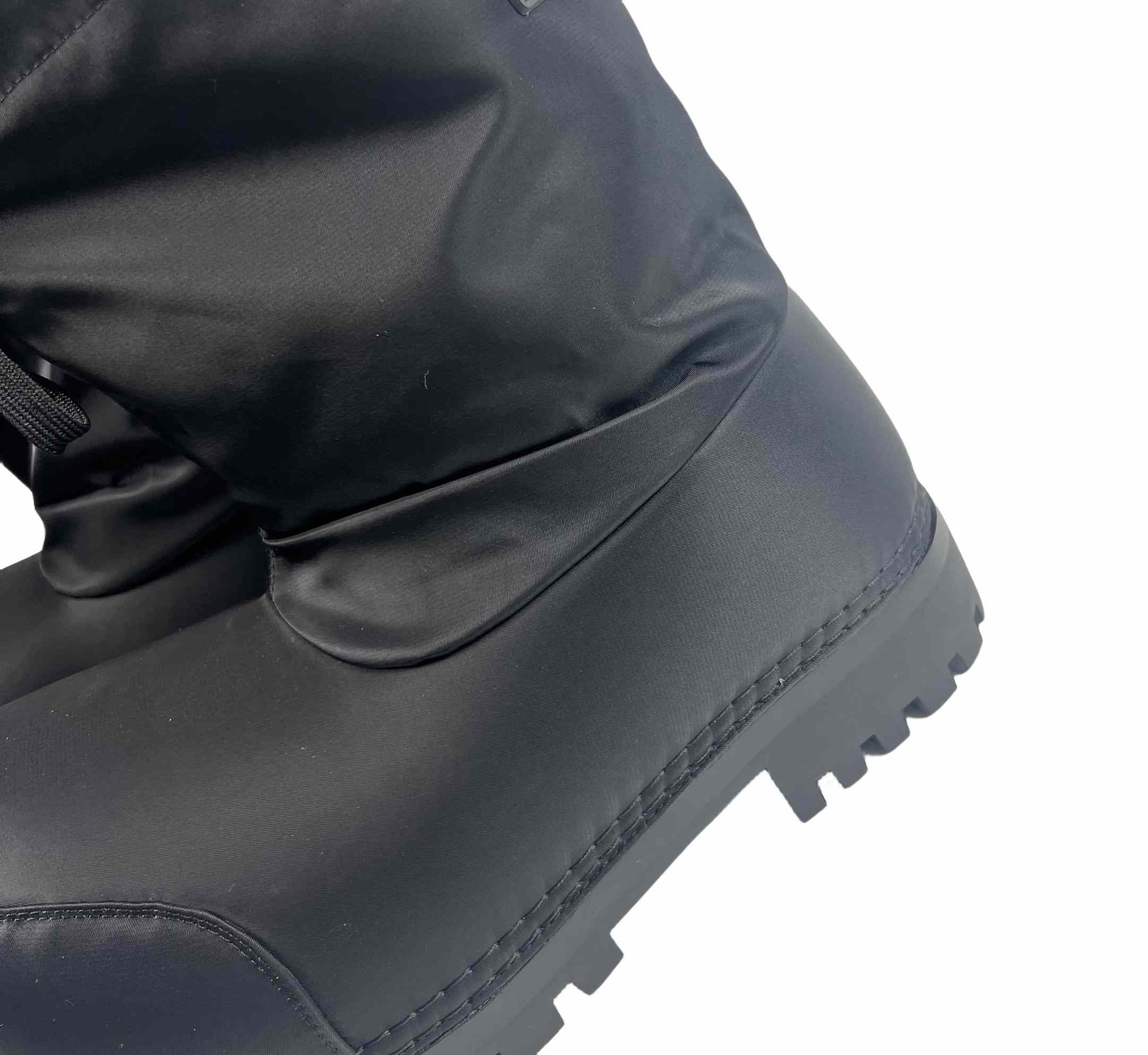 Balenciaga Alaska Low Boot In Black Nylon - everydesigner