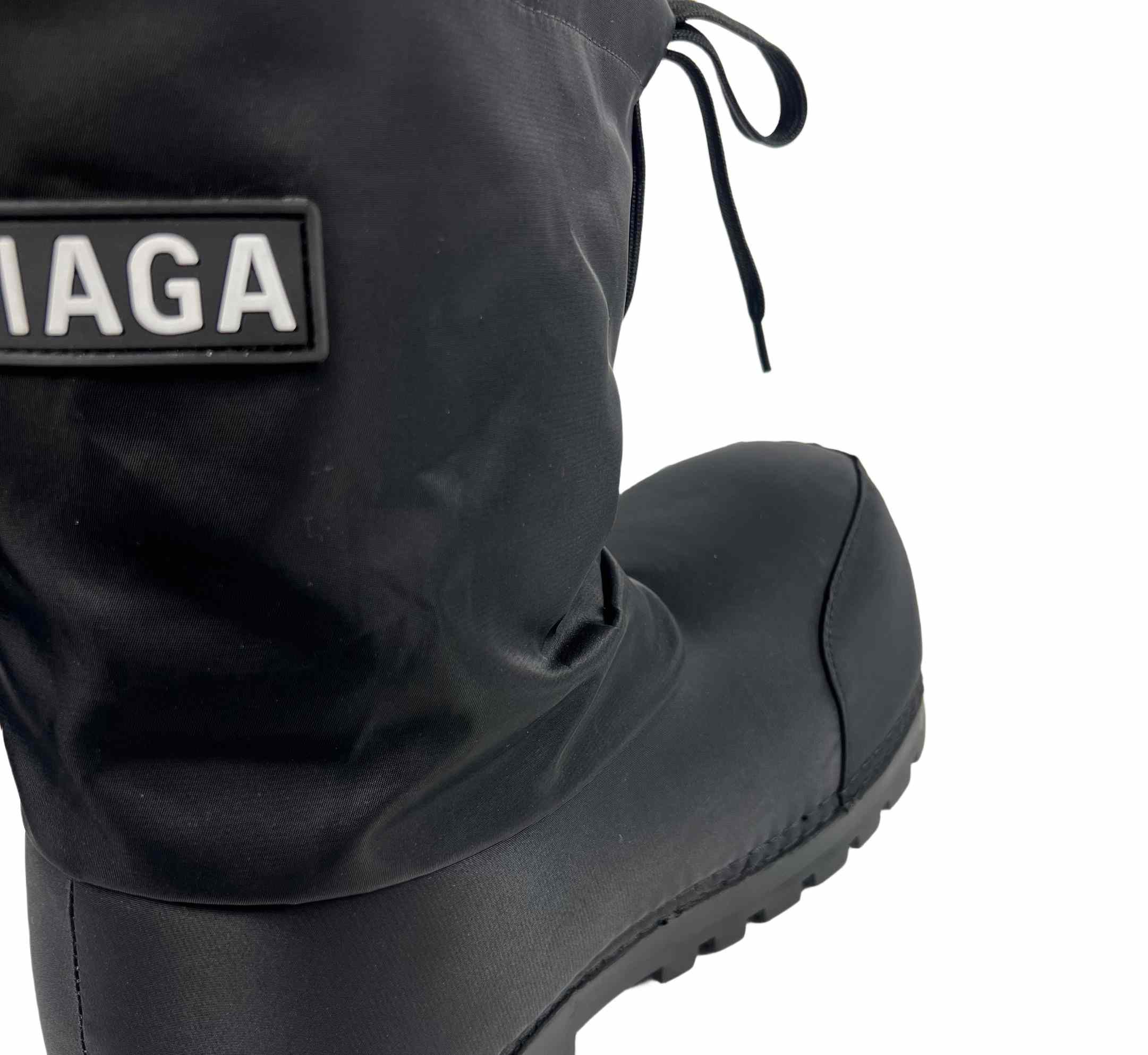 Balenciaga Alaska Low Boot In Black Nylon - everydesigner