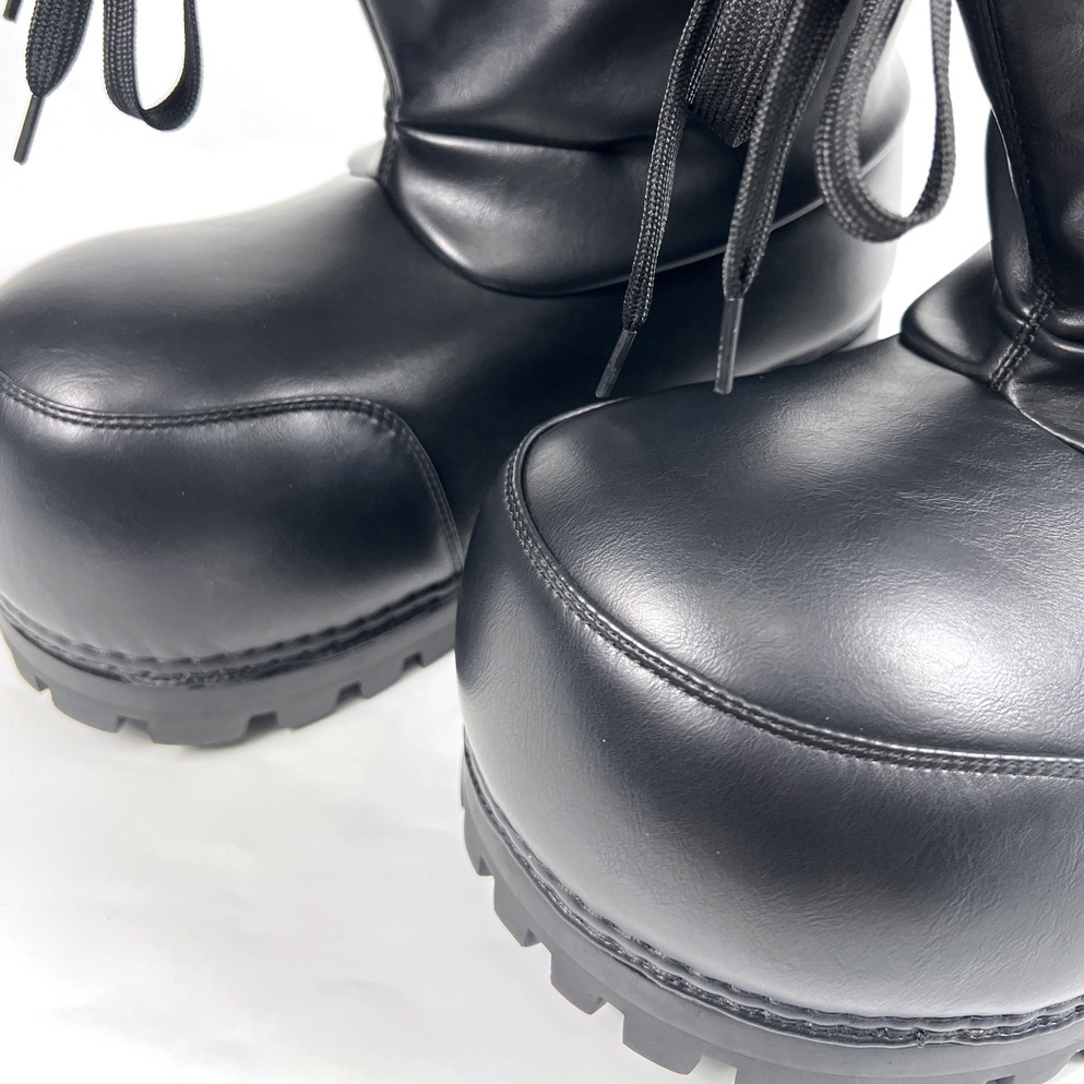 Balenciaga Alaska High Boot In Black - everydesigner