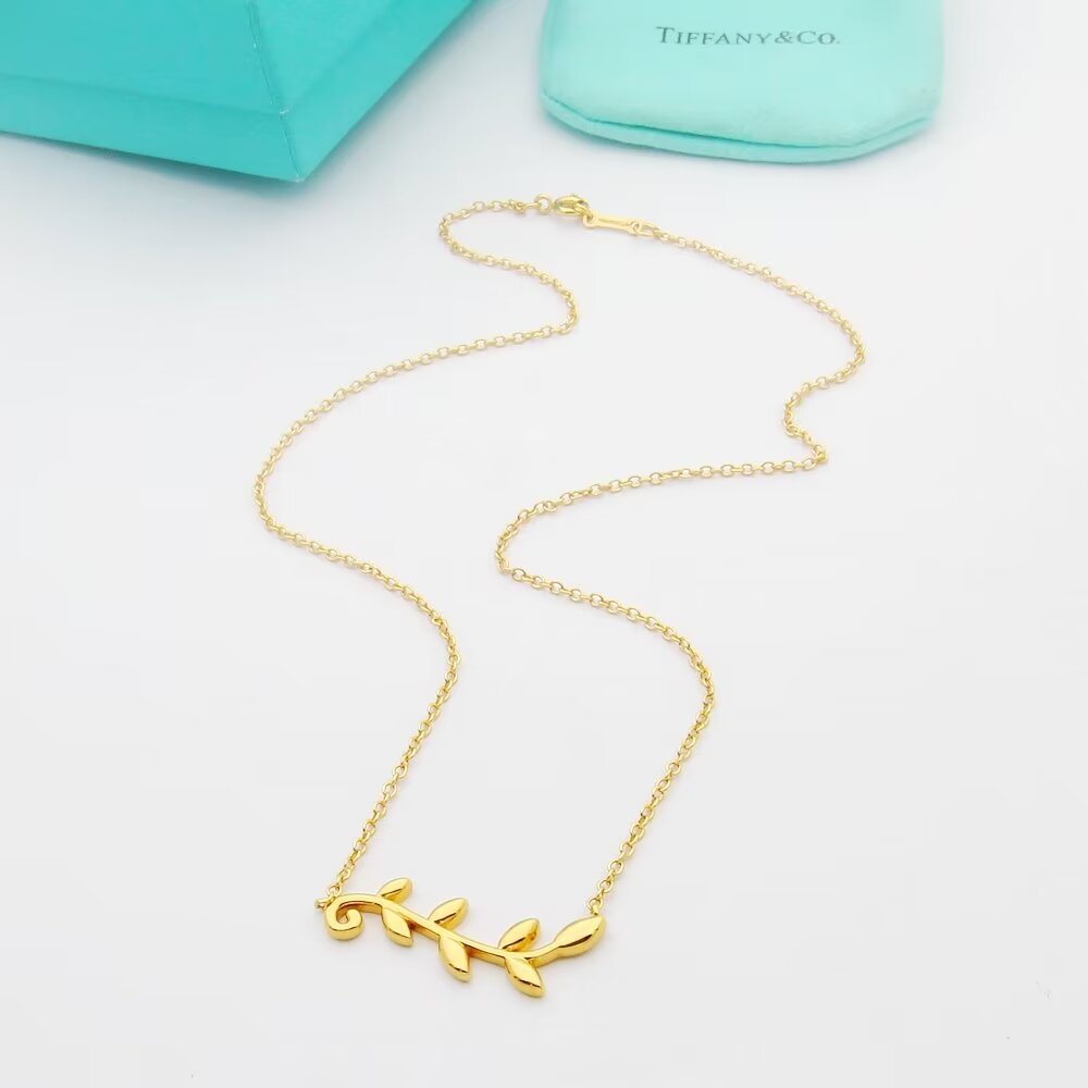 Tiffany&CO Olive Leaf Vine Pendant - everydesigner