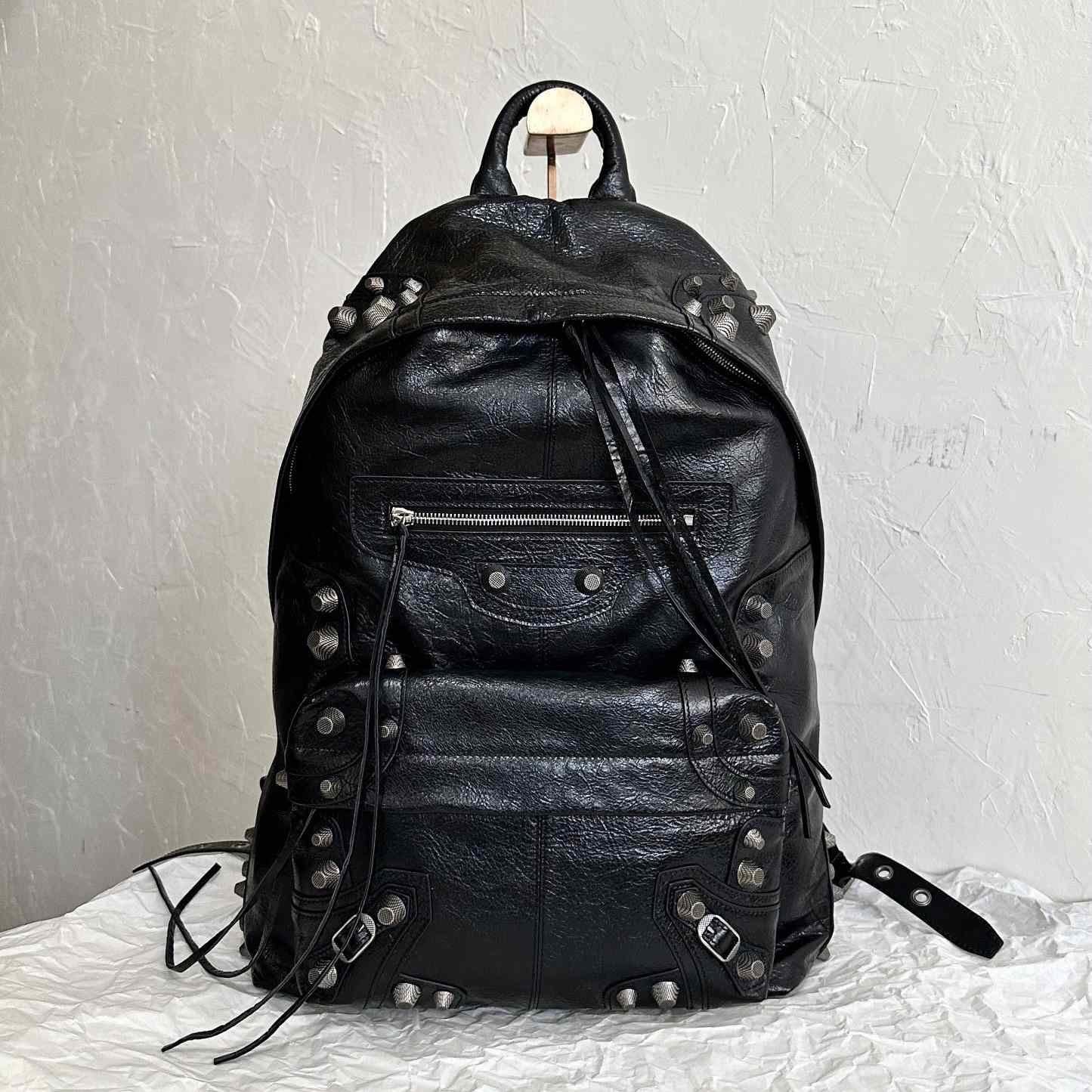 Balenciaga Men's Le Cagole Men Backpack In Black - everydesigner