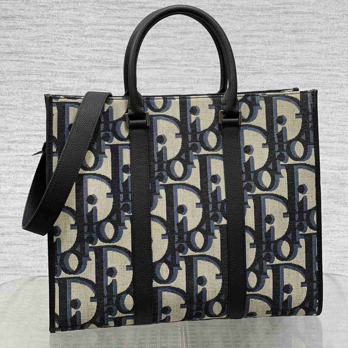 Dior East-West Tote Bag - everydesigner