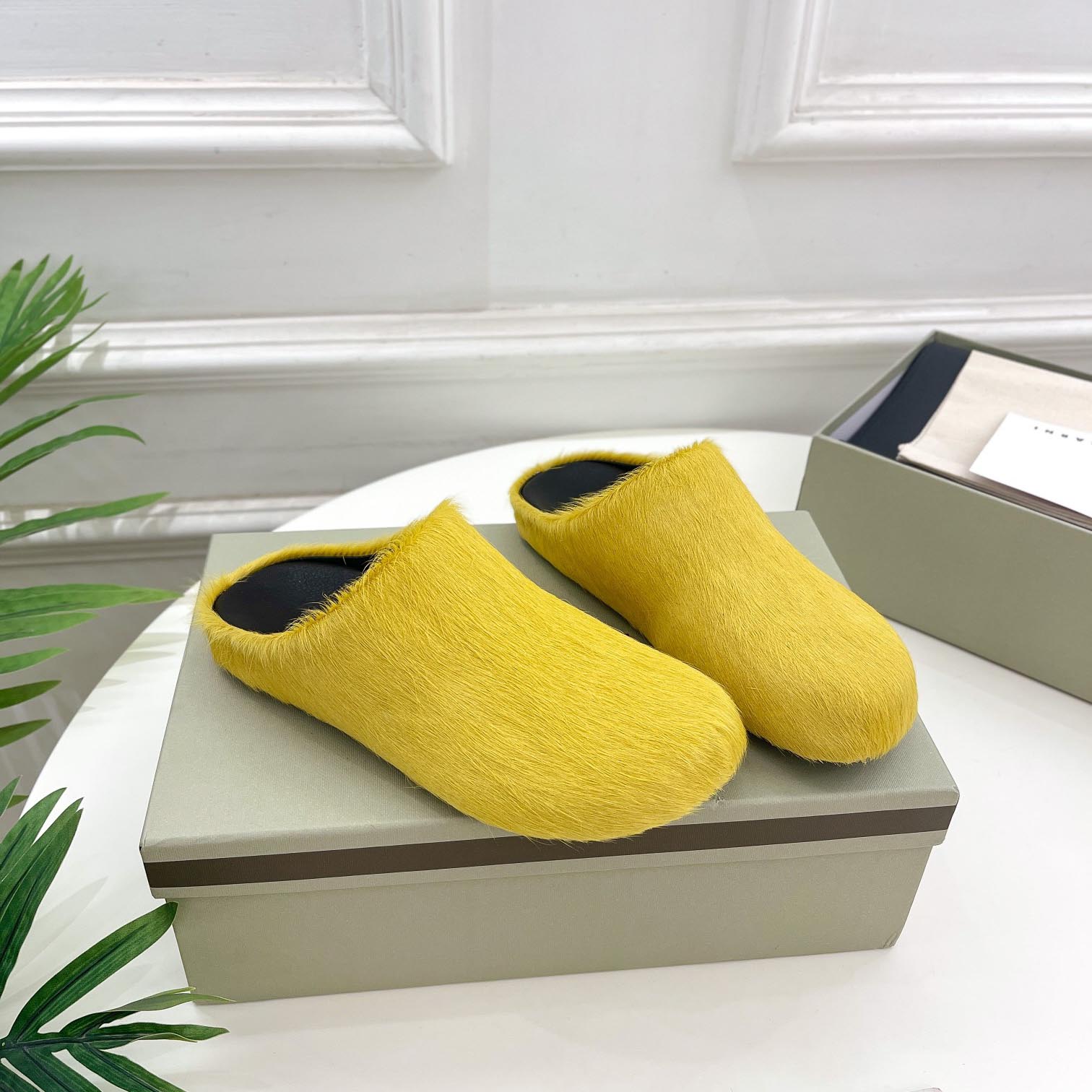 Marni Yellow Long Hair Calfskin Fussbett Sabot - everydesigner