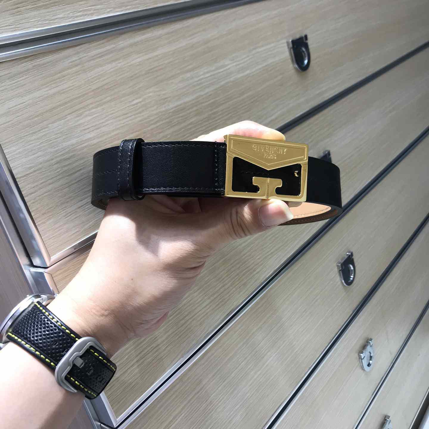 Givenchy  Leather Belt      30mm - everydesigner