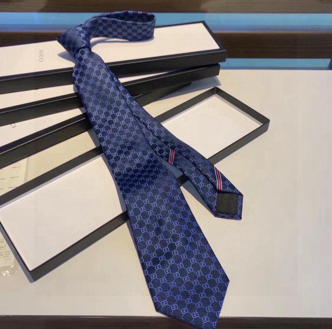 Gucci GG Pattern Silk Tie - everydesigner