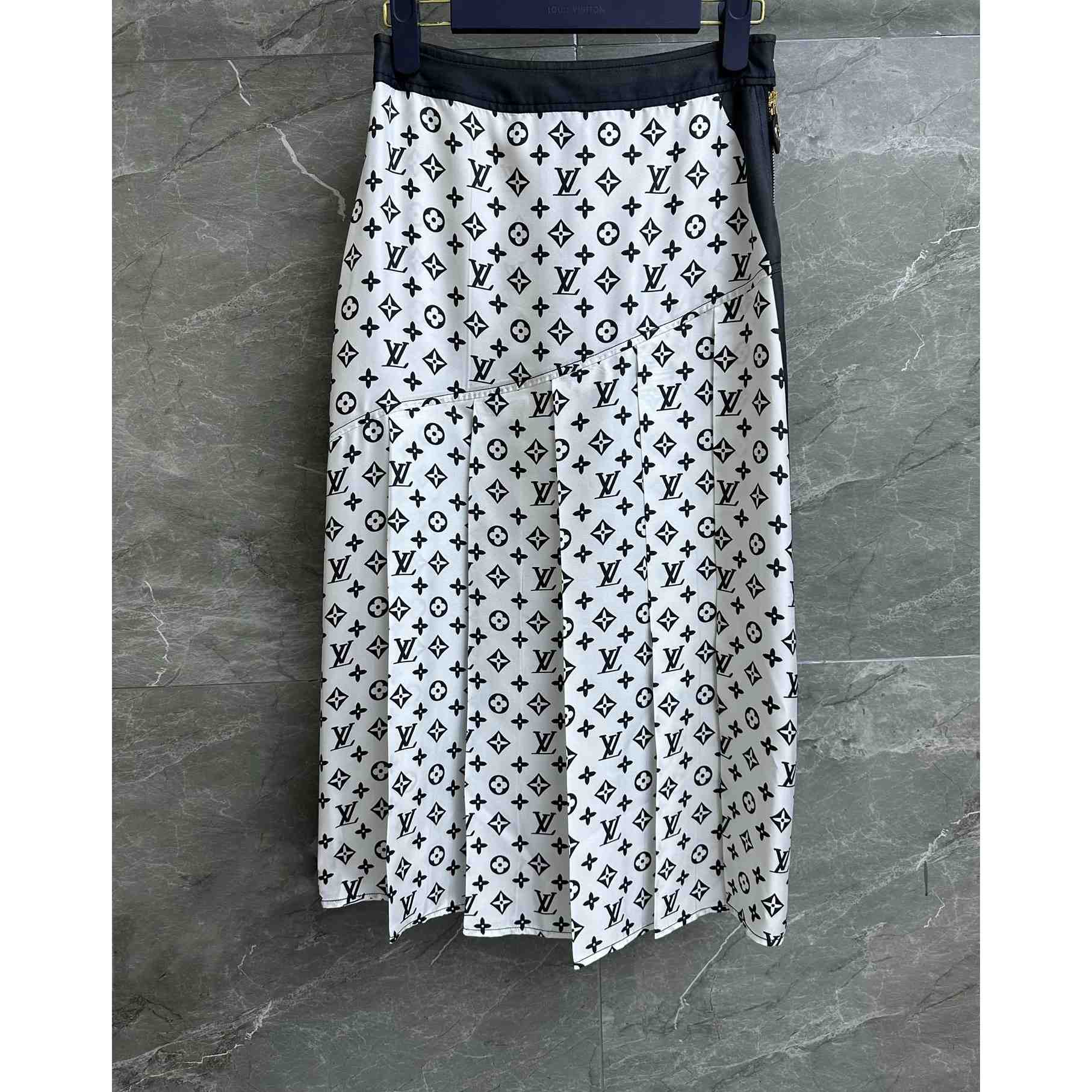 Louis Vuitton 3D Monogram Asymmetrical Pleat Midi Skirt - everydesigner