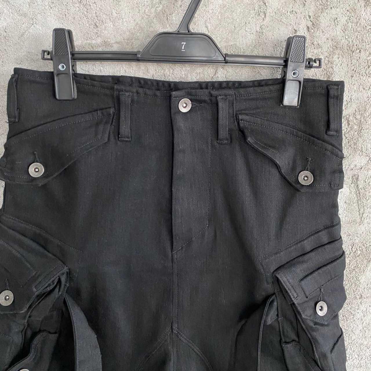 Julius Black Belt Cargo Pocket Shorts - everydesigner