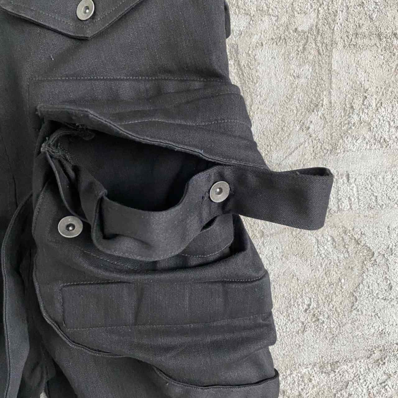 Julius Black Belt Cargo Pocket Shorts - everydesigner