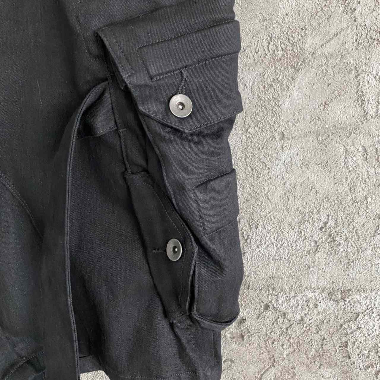 Julius Black Belt Cargo Pocket Shorts - everydesigner