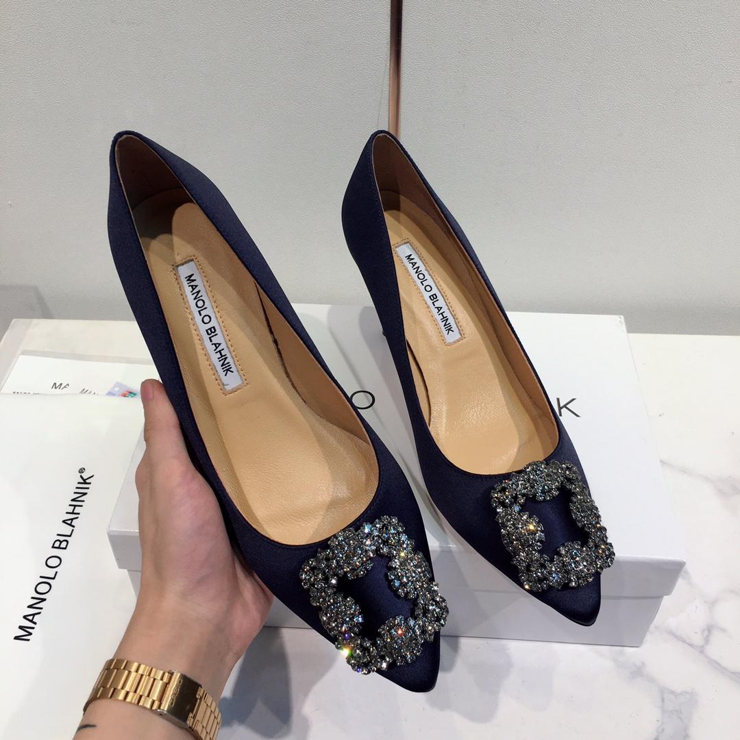 Manolo Blahnik 95mm Hangisi Pumps - everydesigner