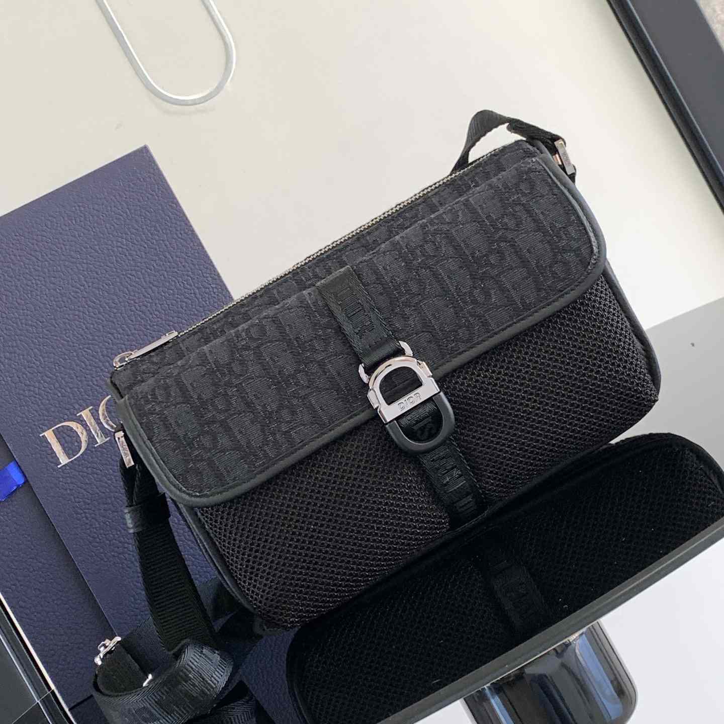 Dior 8 Bag With Strap - everydesigner