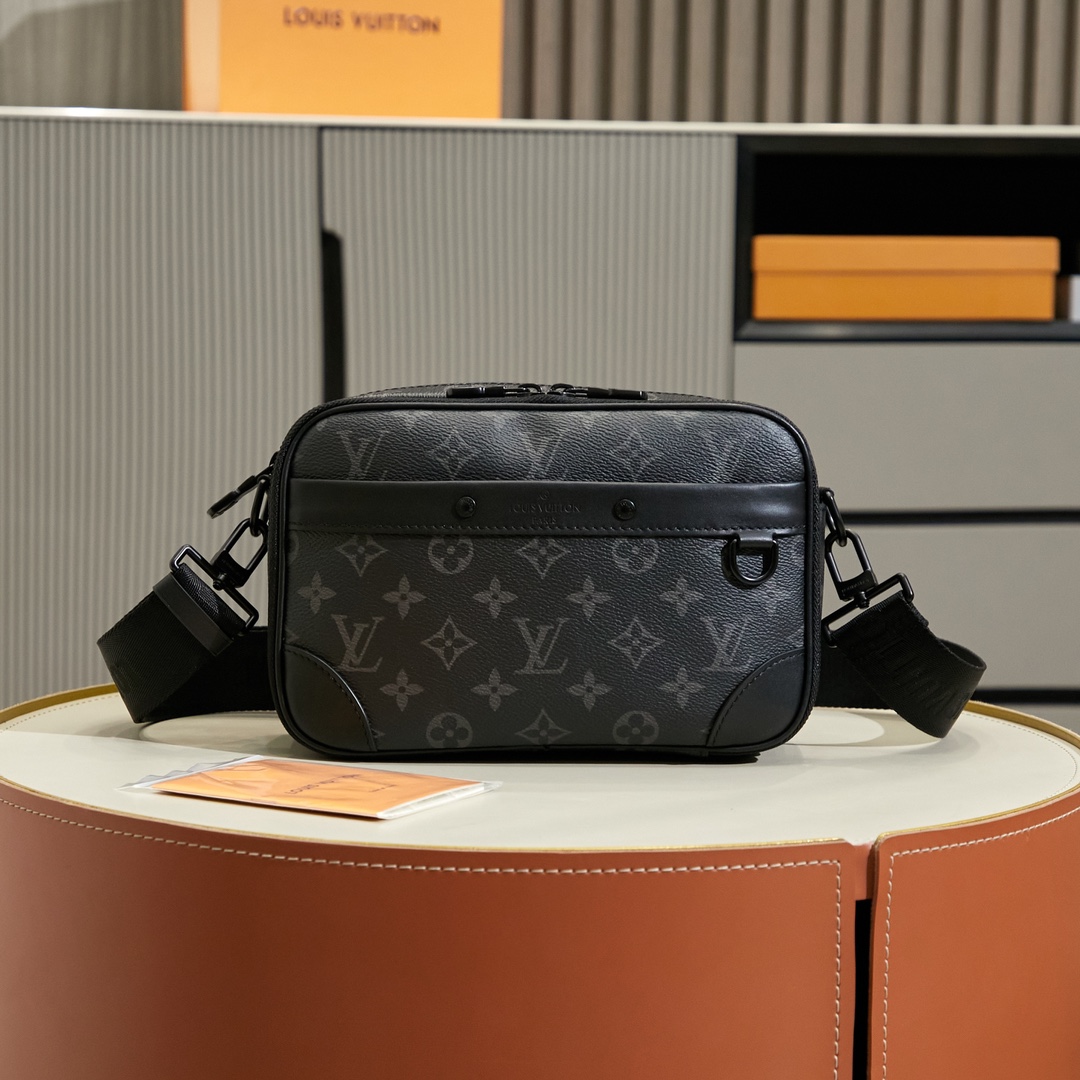 Louis Vuitton Alpha Messenger  M46955 - everydesigner