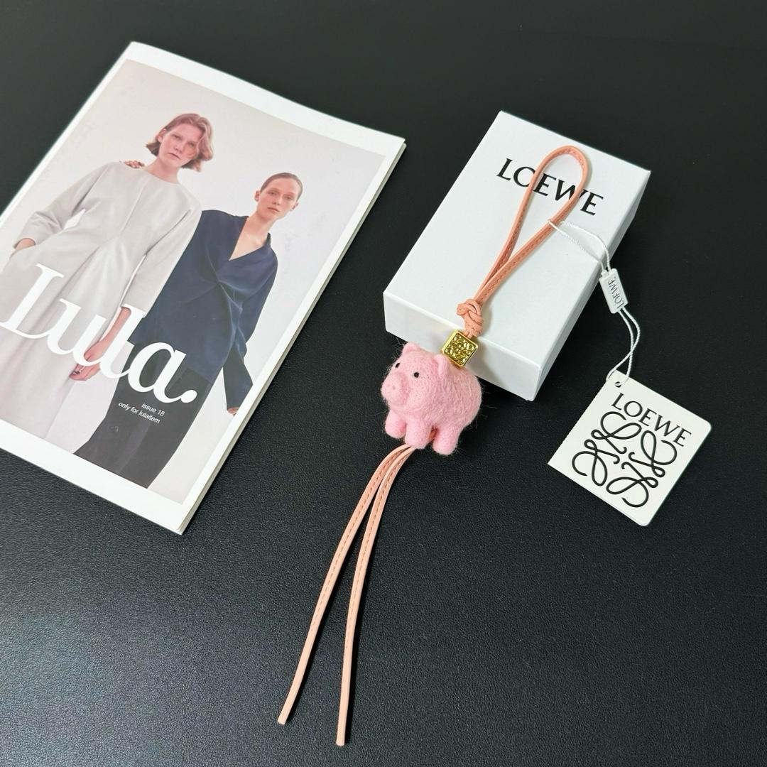 Loewe Pig Charm In Felt - everydesigner